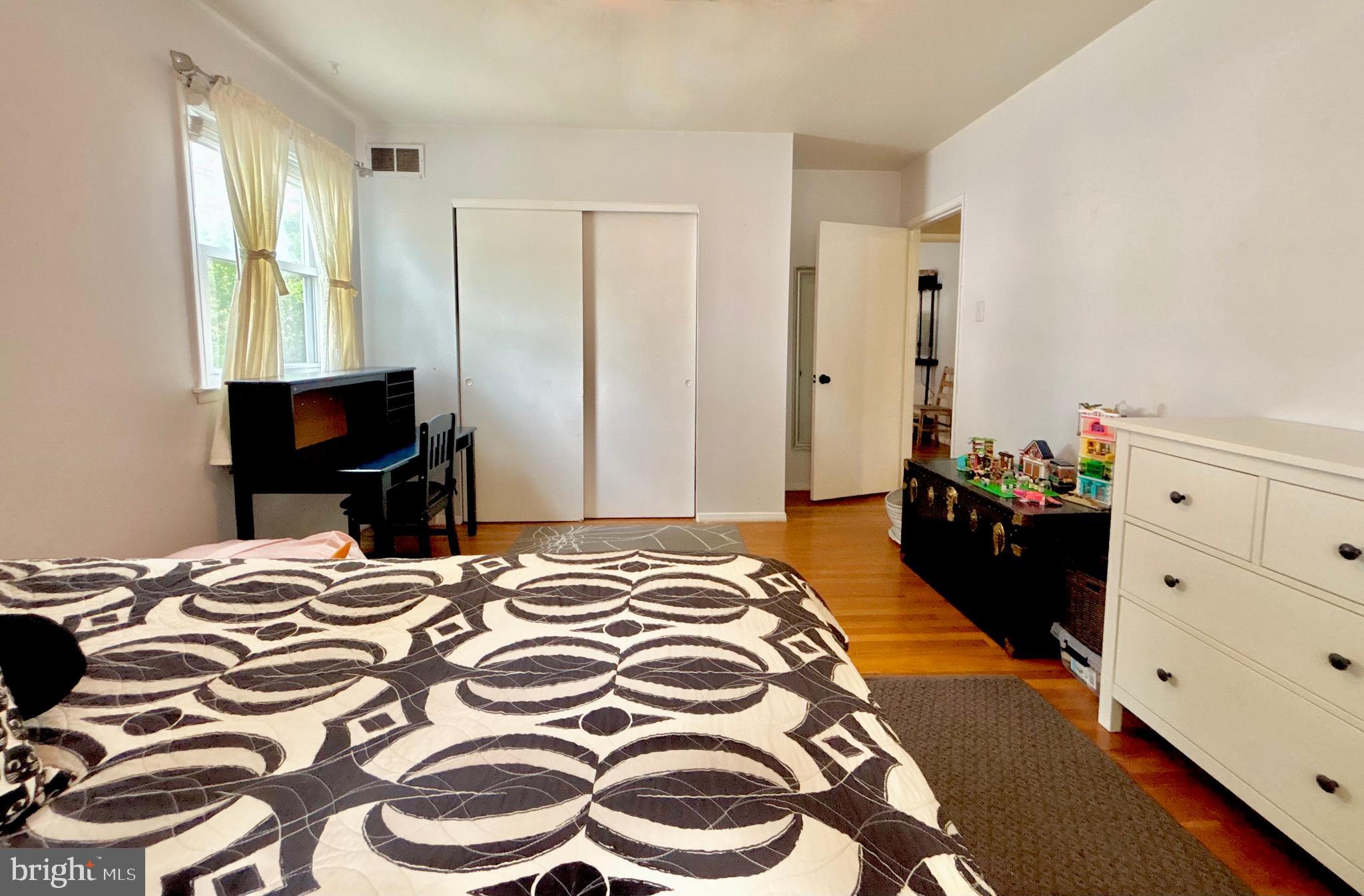 LAFAYETTE HILL - Residential