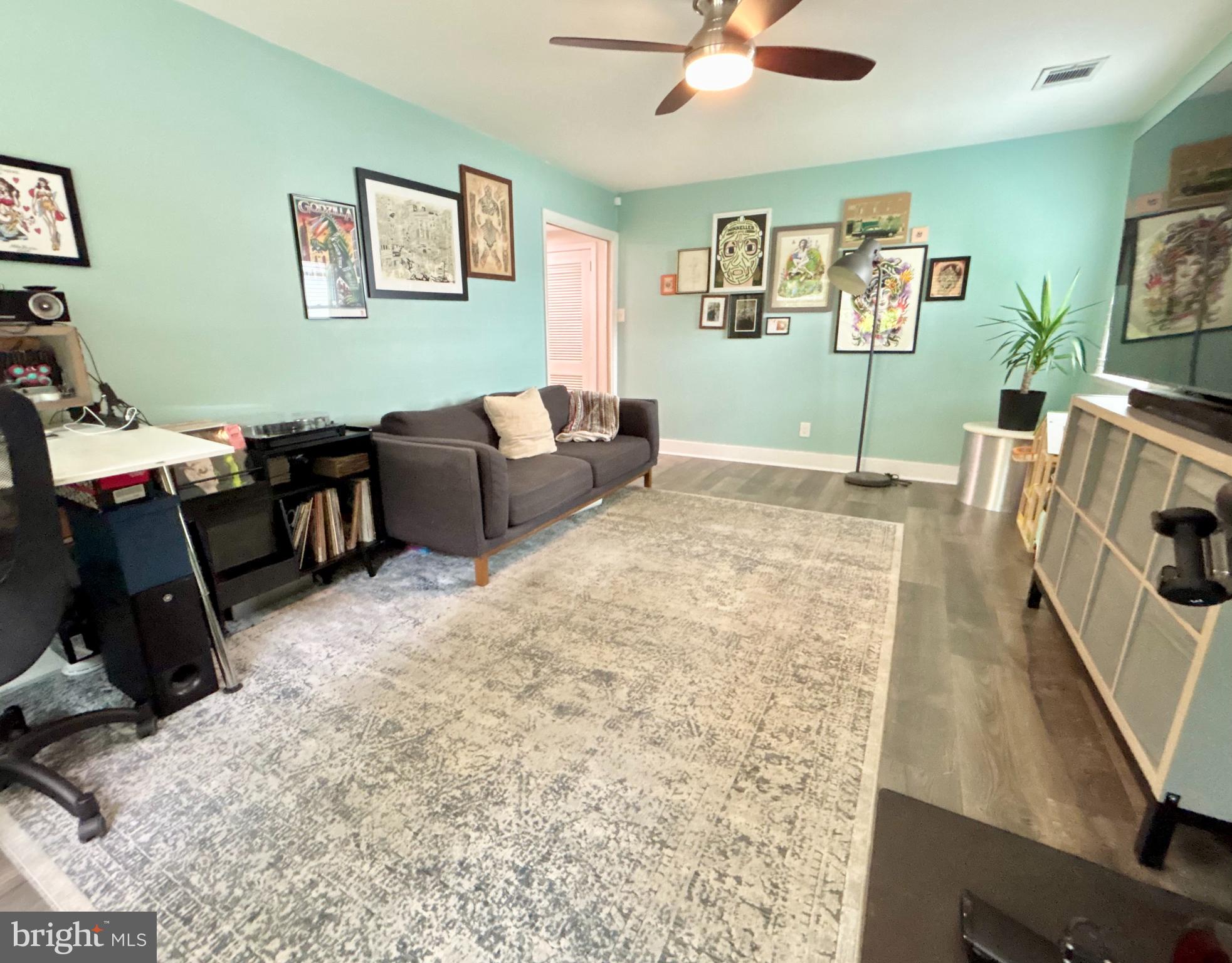 LAFAYETTE HILL - Residential