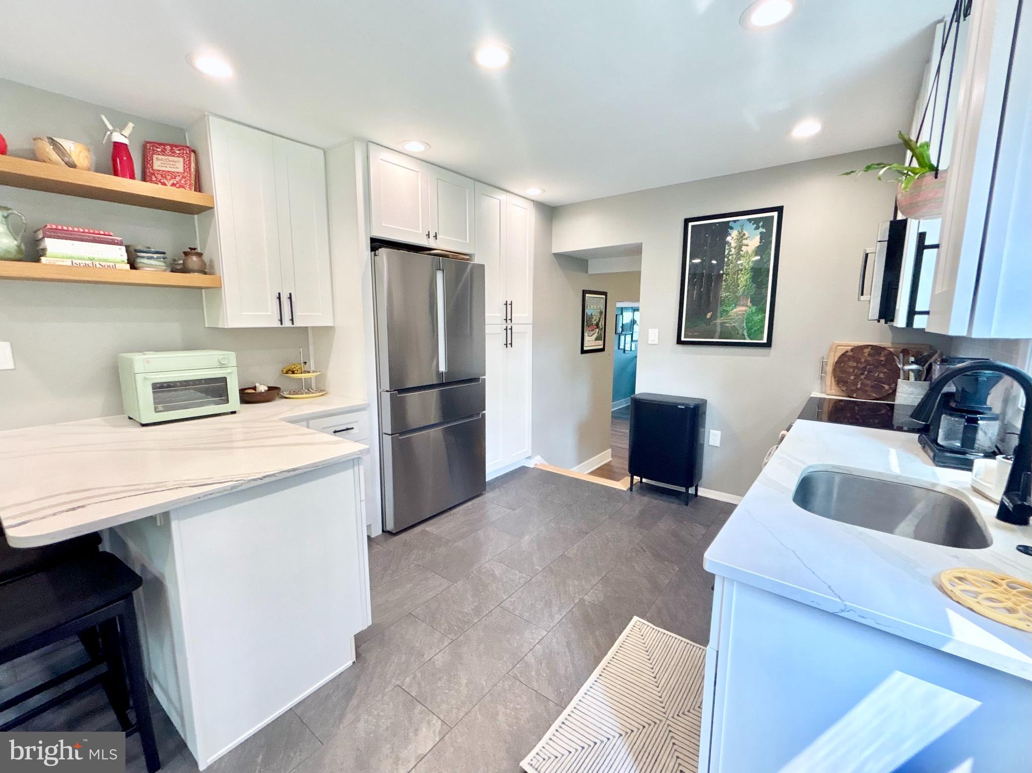 LAFAYETTE HILL - Residential