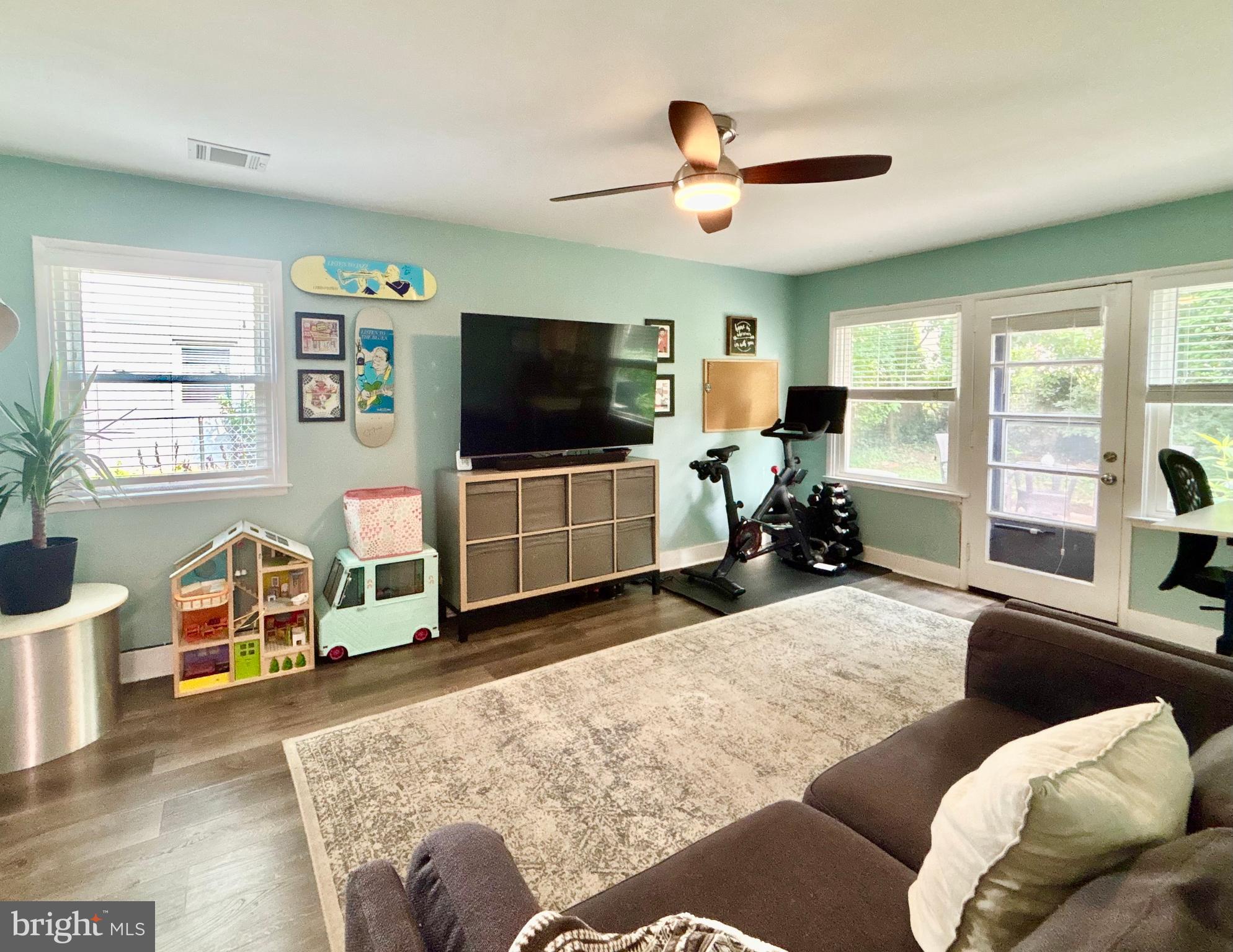 LAFAYETTE HILL - Residential