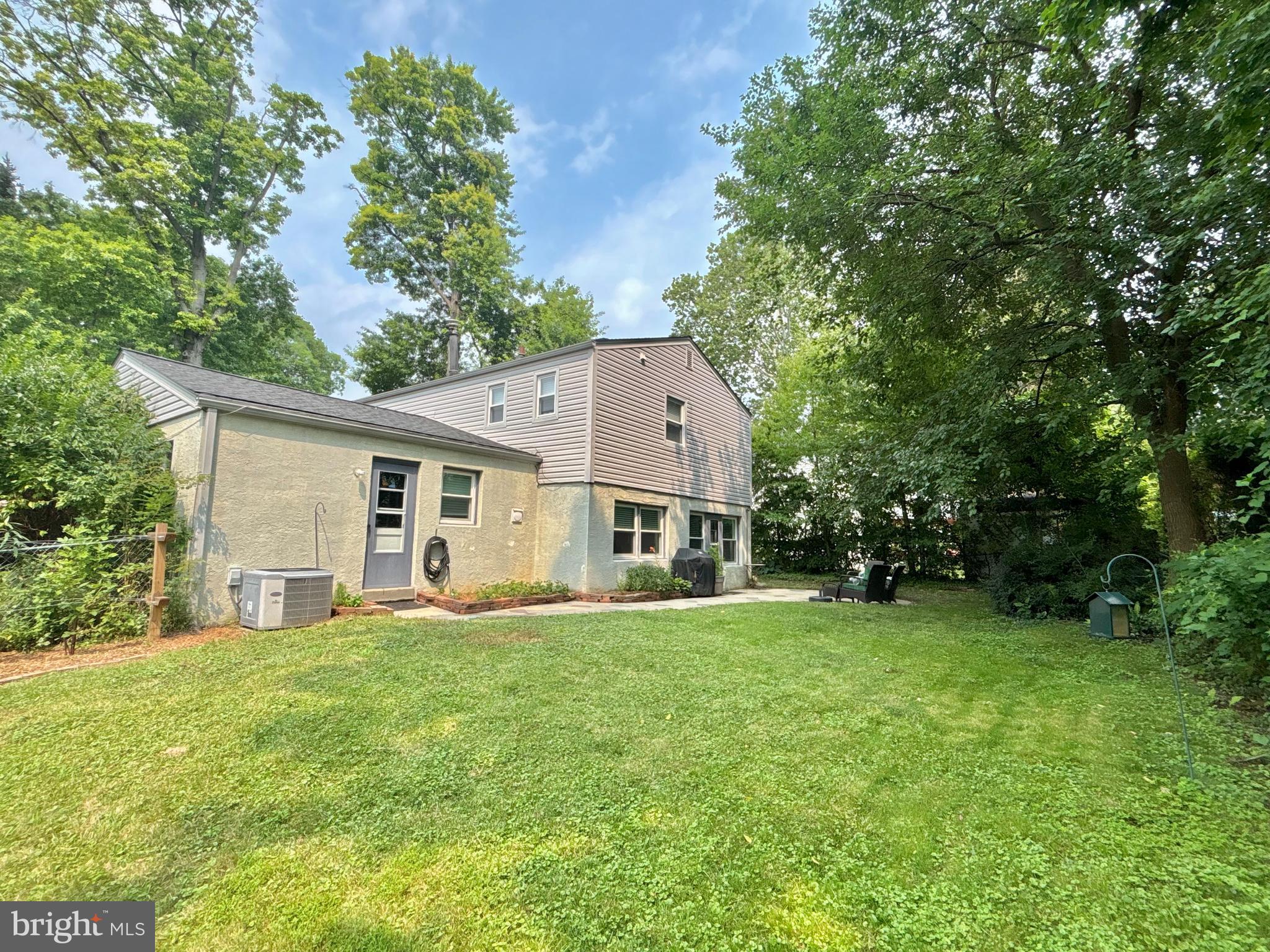 LAFAYETTE HILL - Residential