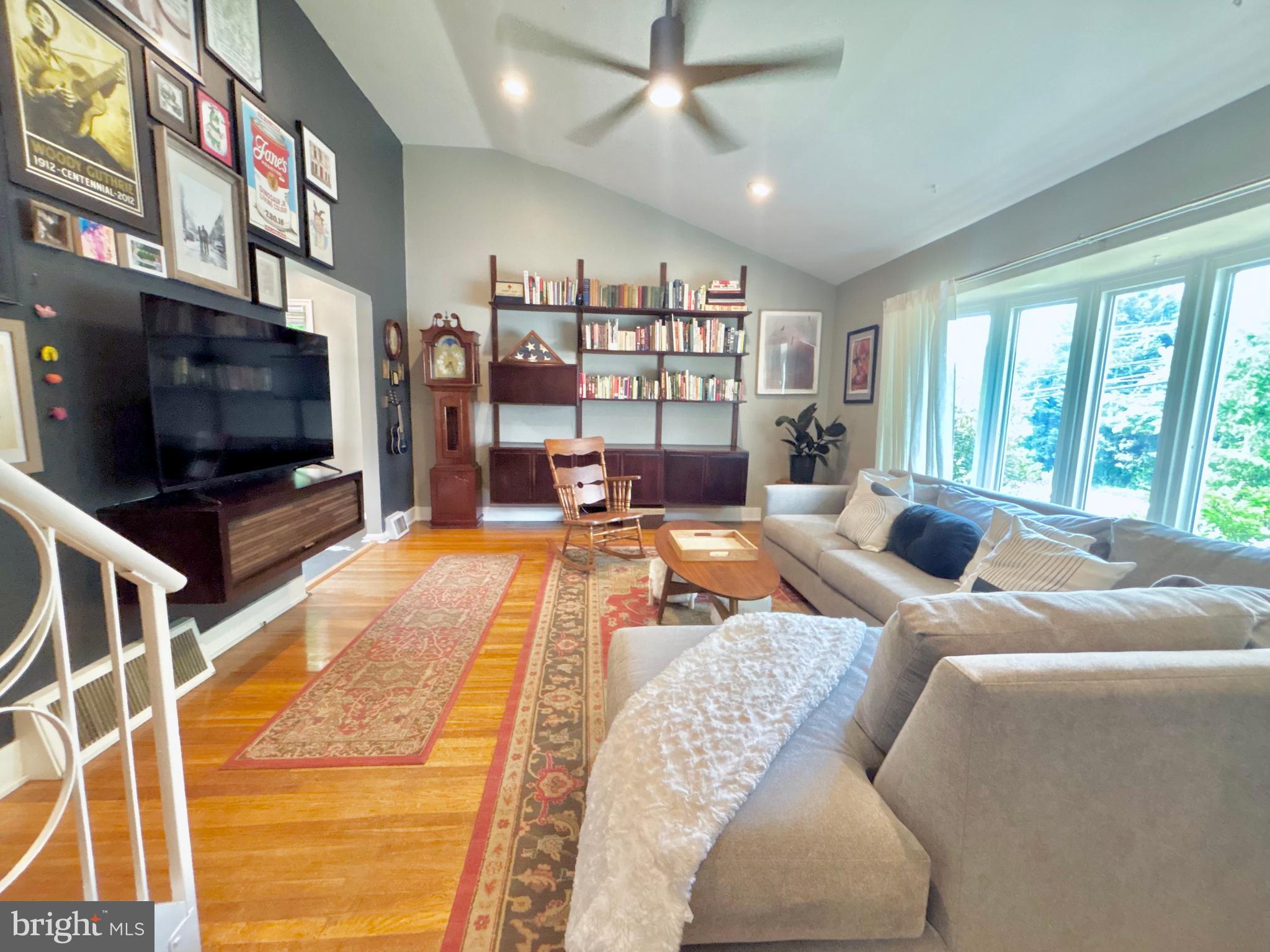 LAFAYETTE HILL - Residential