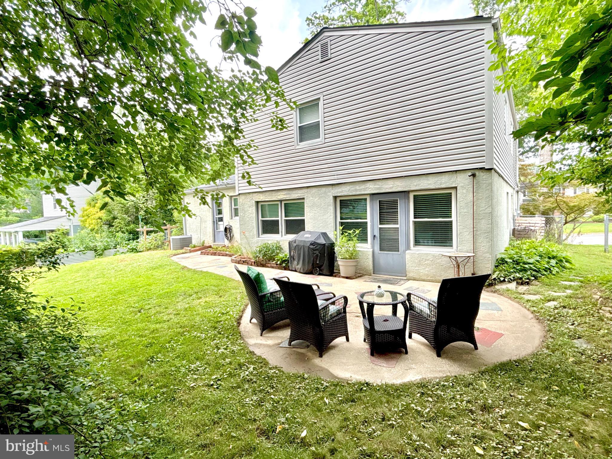 LAFAYETTE HILL - Residential