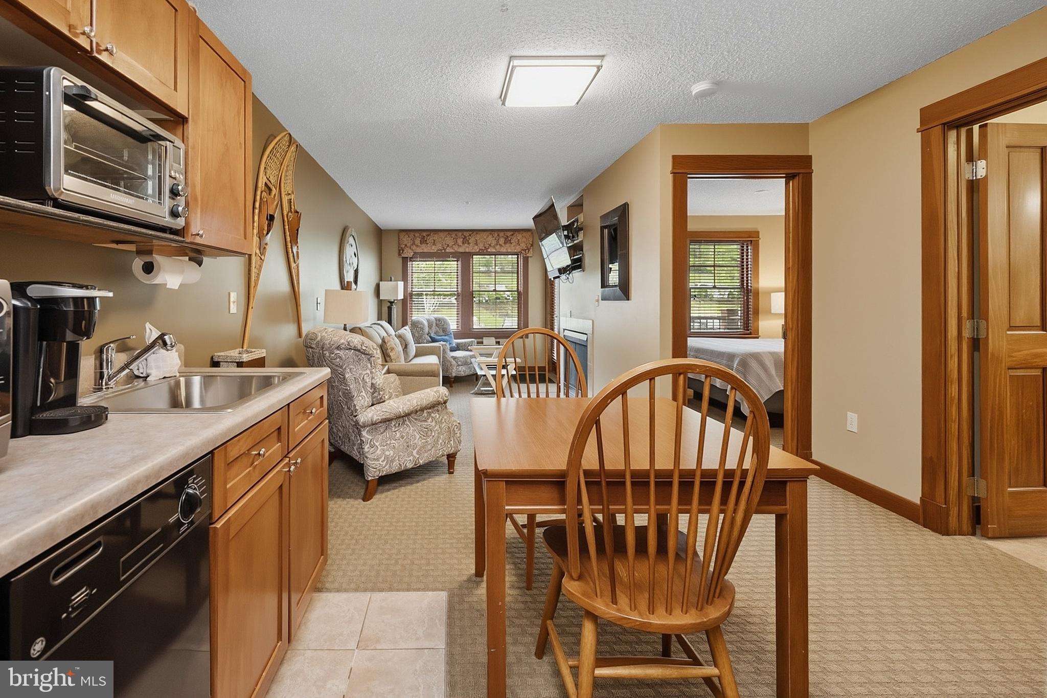 SILVER TREE SUITES - Residential
