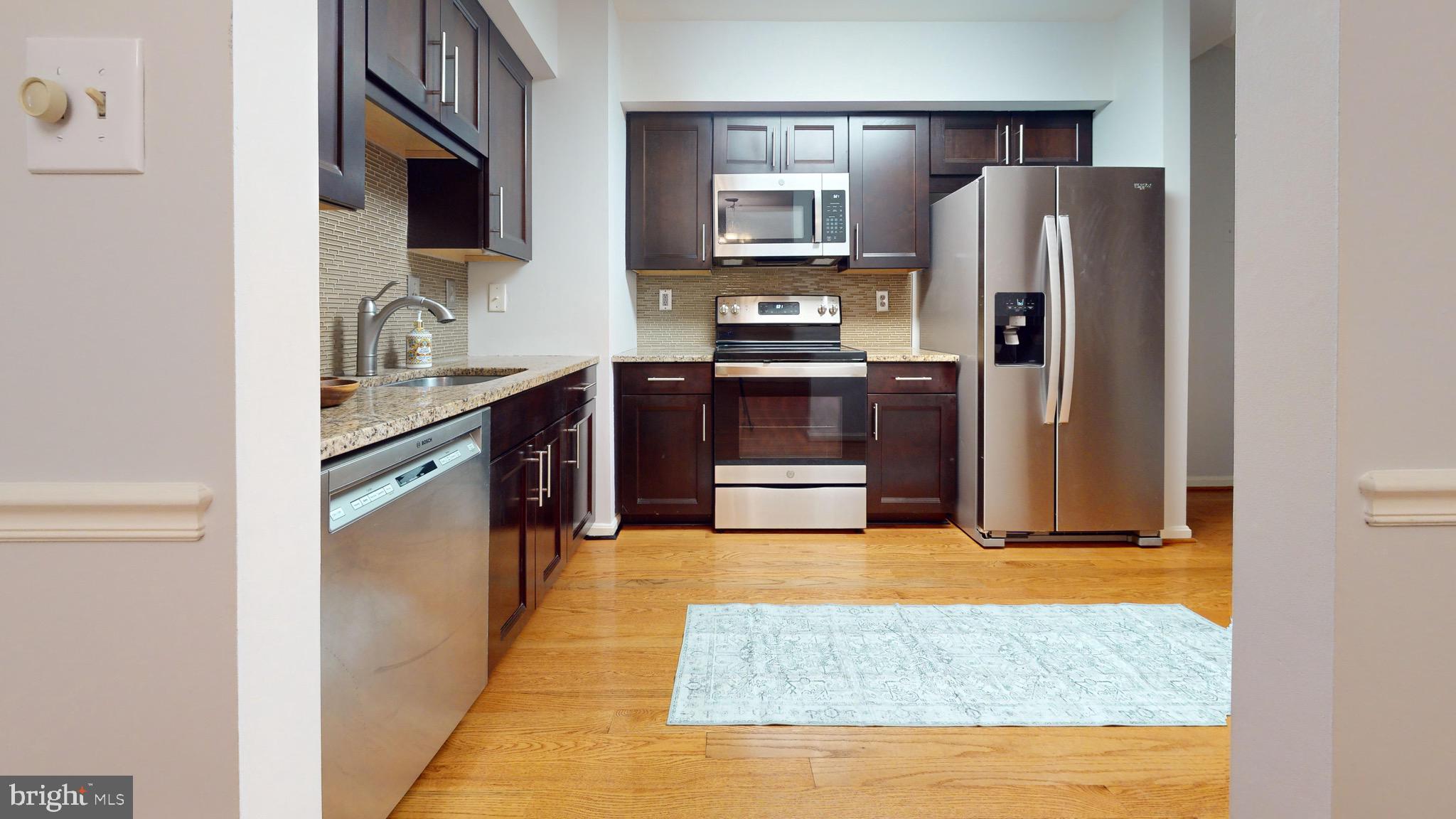 COMPTON VALLEY ESTATES - Residential