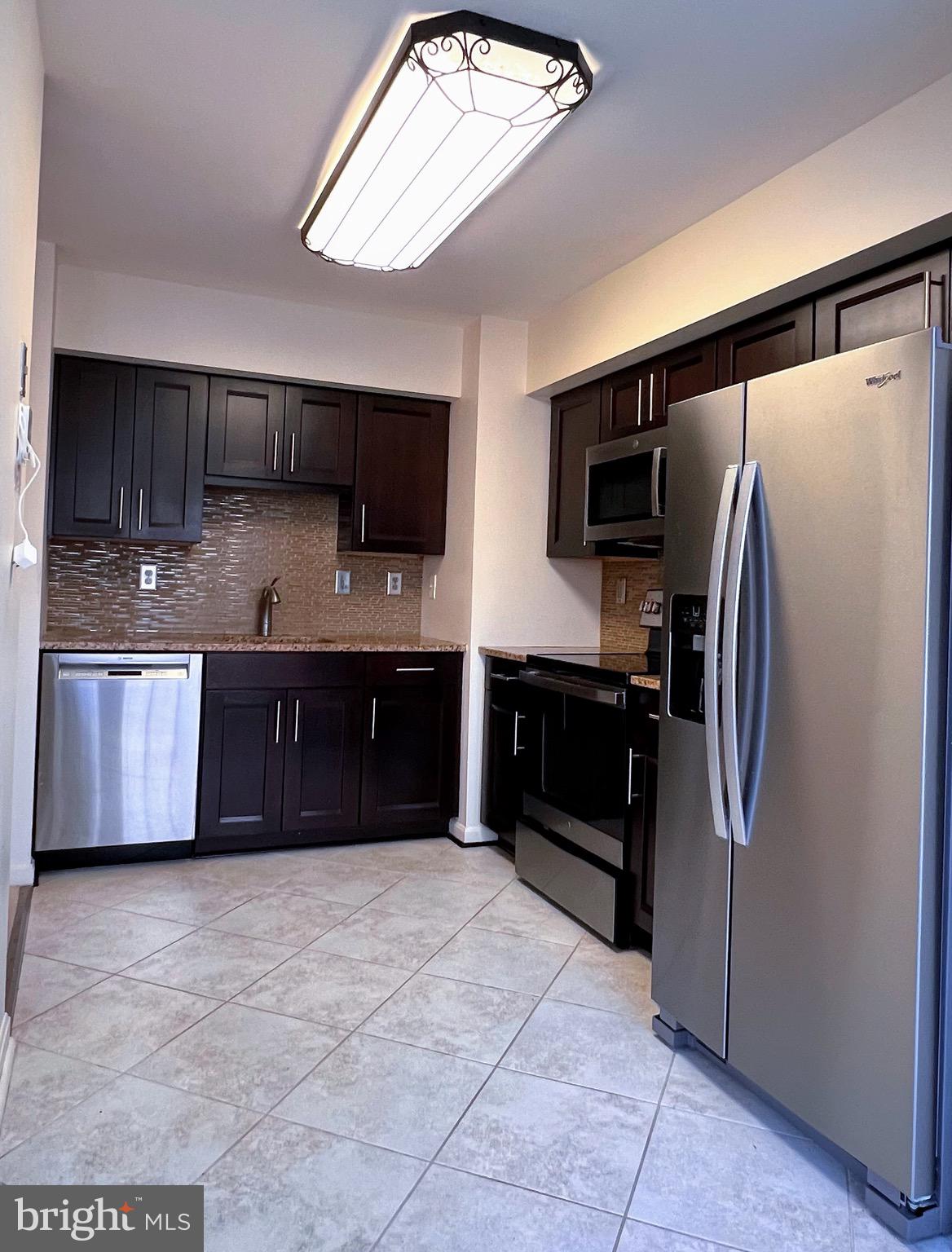 COMPTON VALLEY ESTATES - Residential