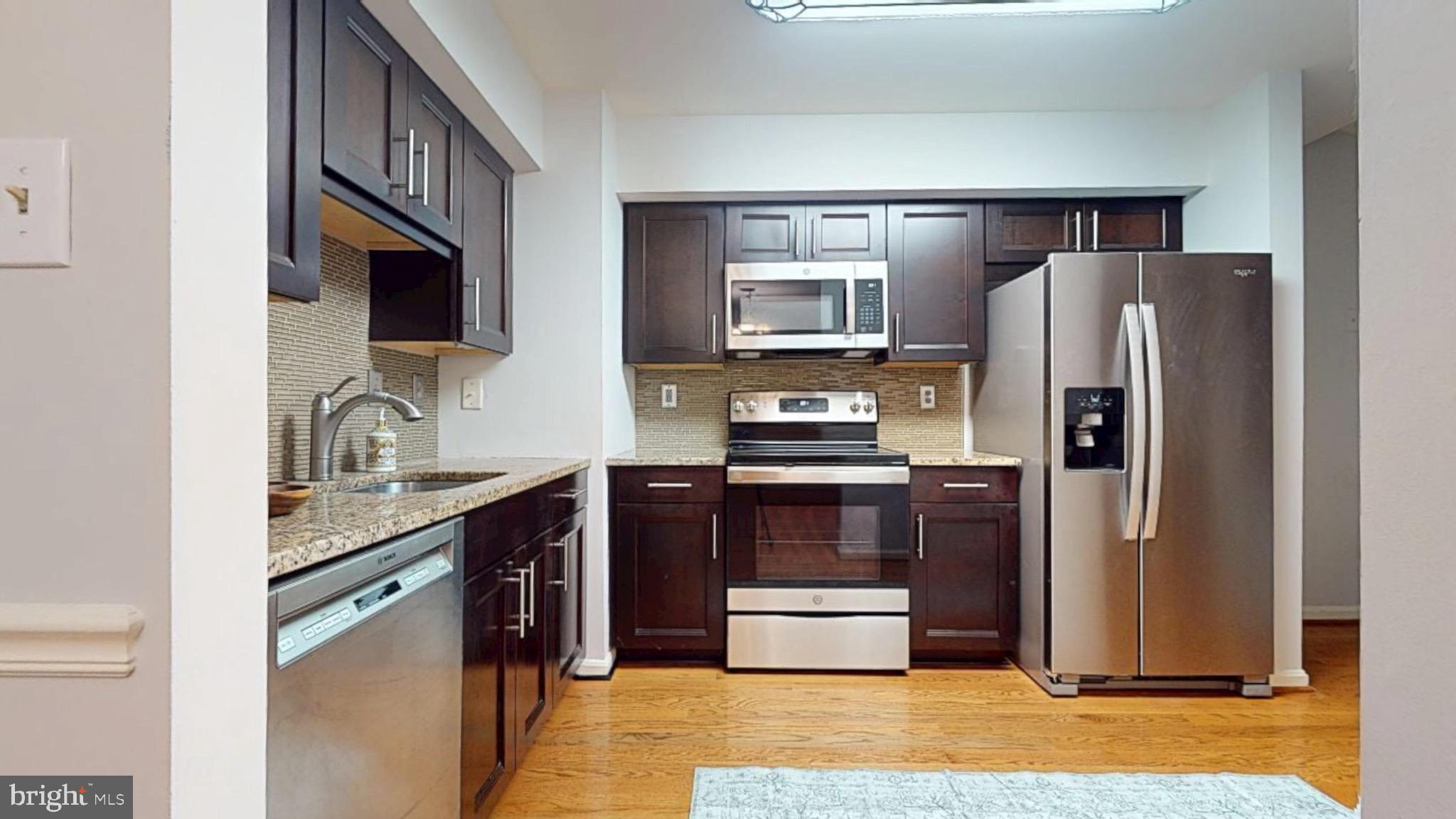 COMPTON VALLEY ESTATES - Residential