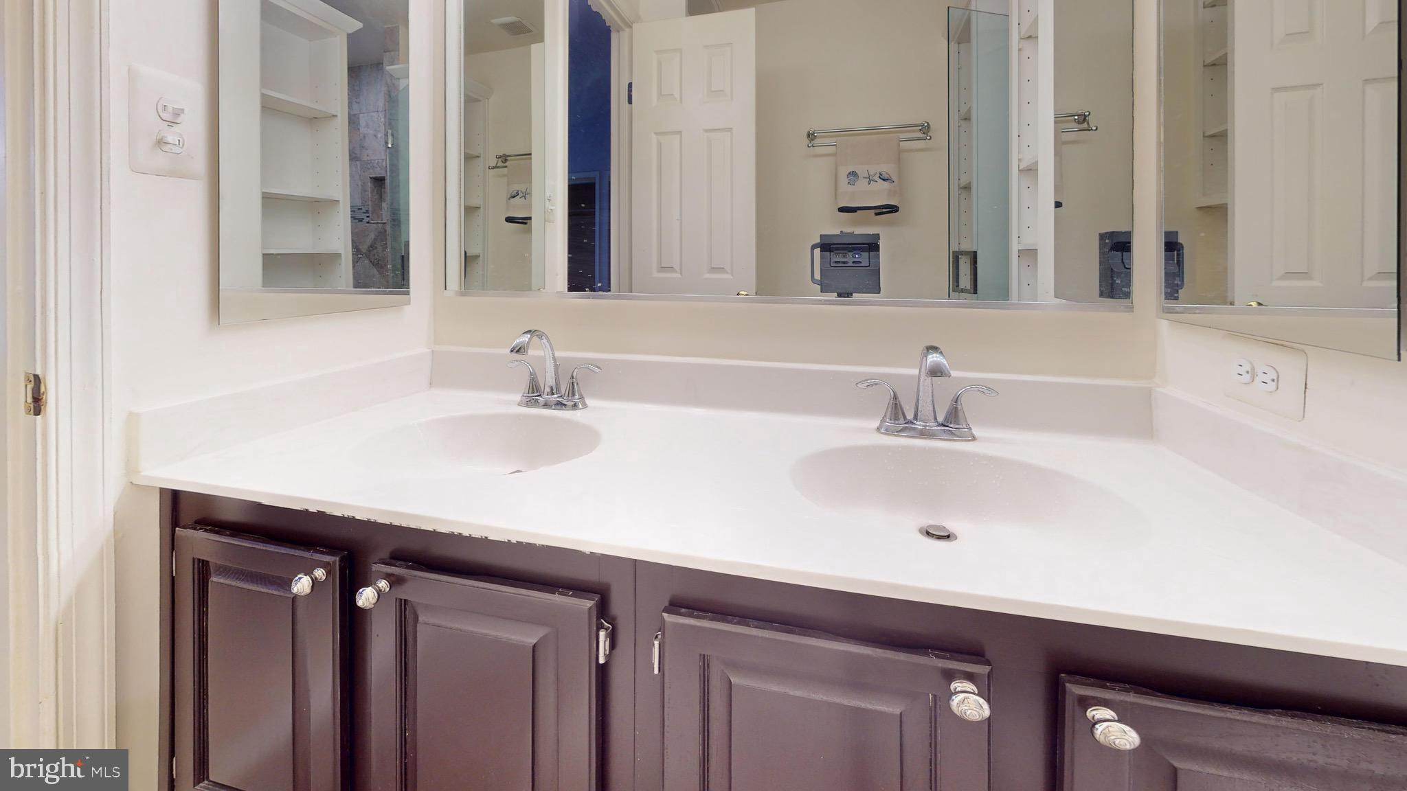COMPTON VALLEY ESTATES - Residential