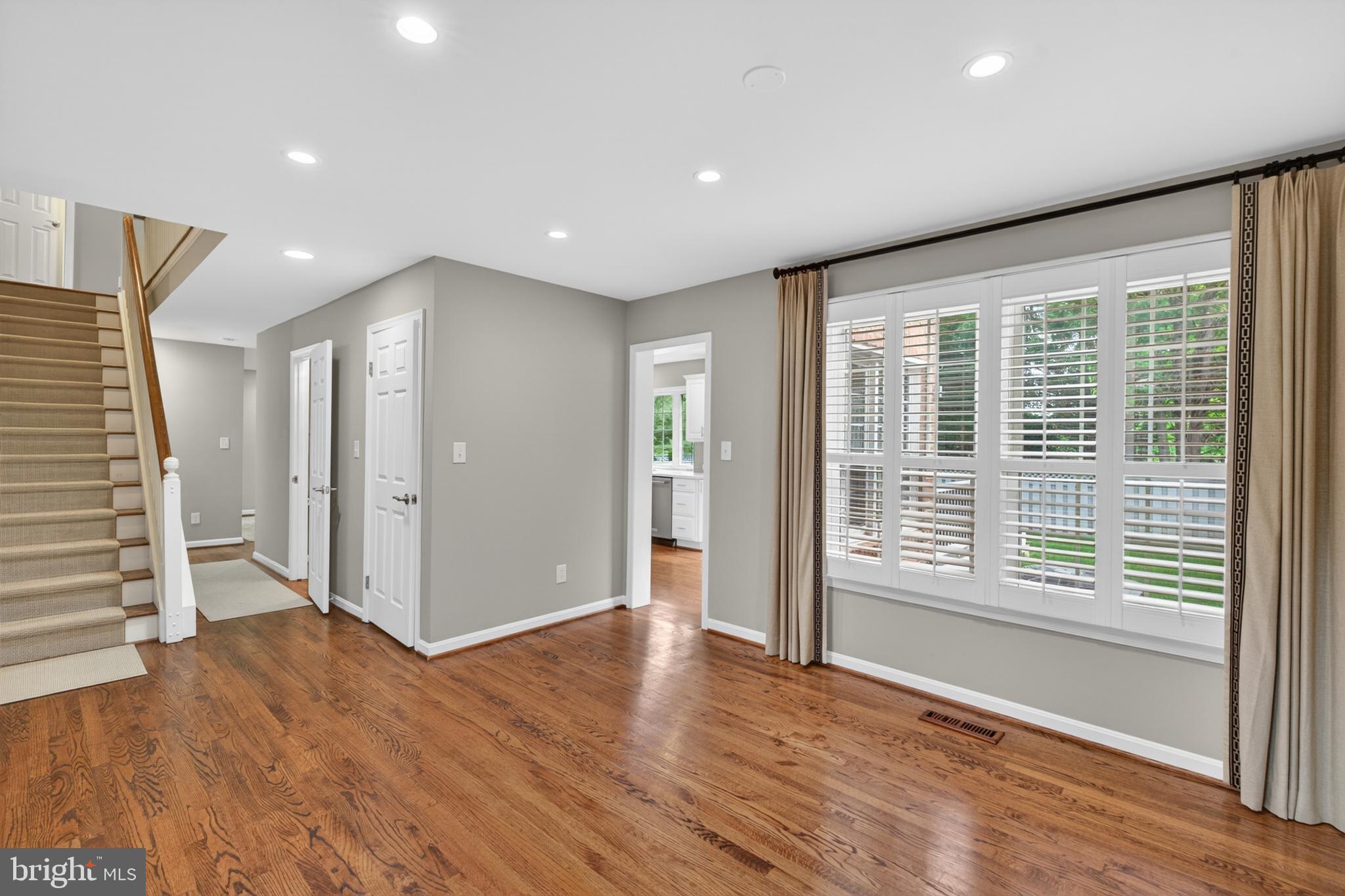 THE MEADOWS OF GREEN SPRING - Residential
