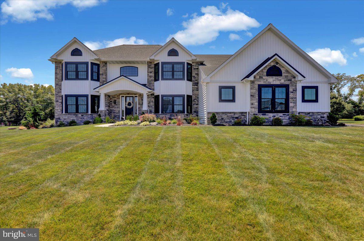 GREEN VALLEY CROSS - Residential
