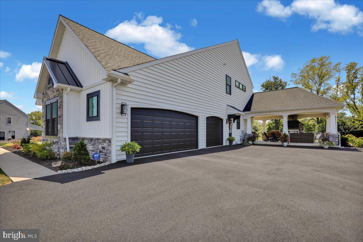 GREEN VALLEY CROSS - Residential