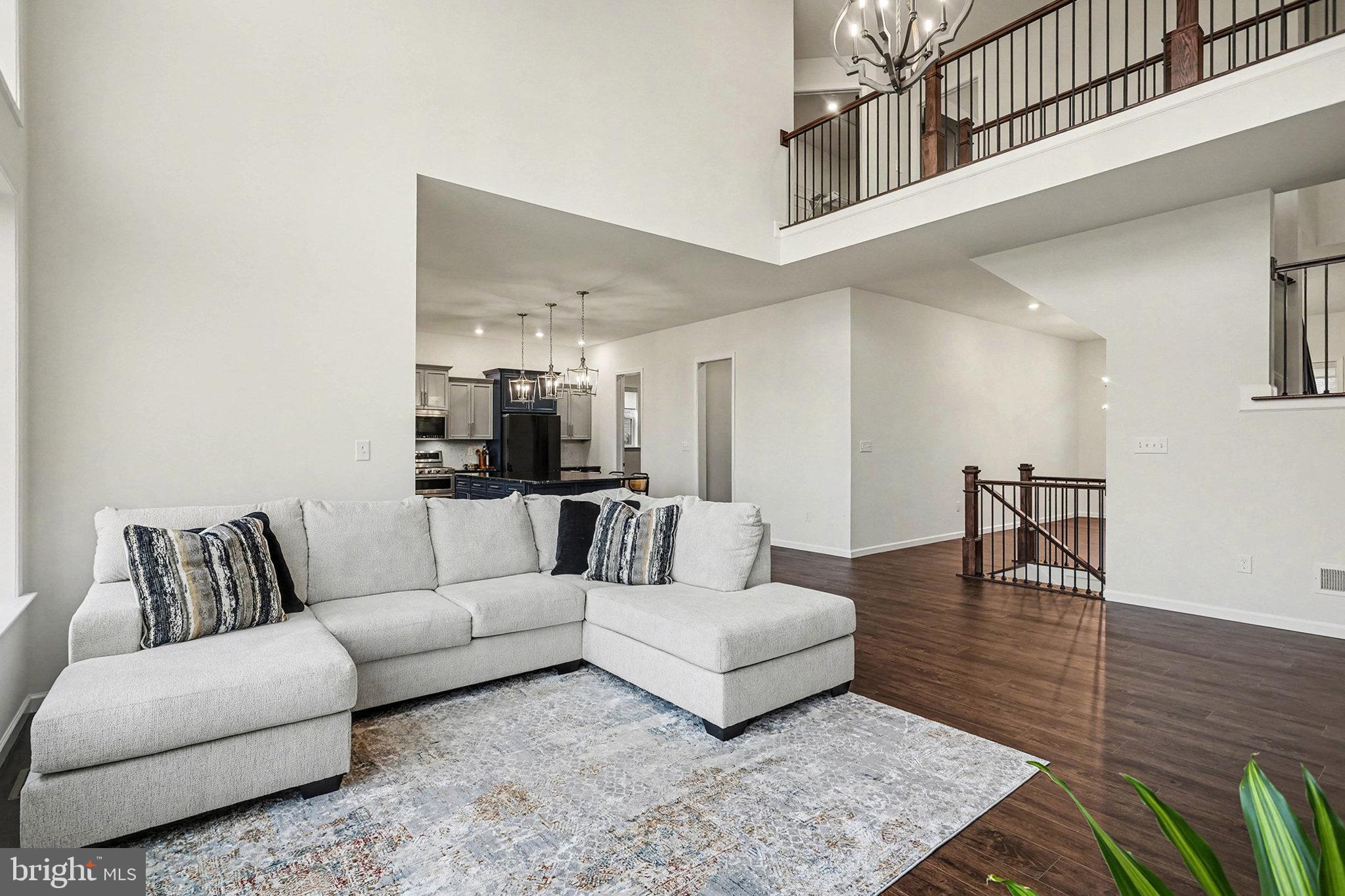 THE VIEWS AT BRIDGEWATER - Residential