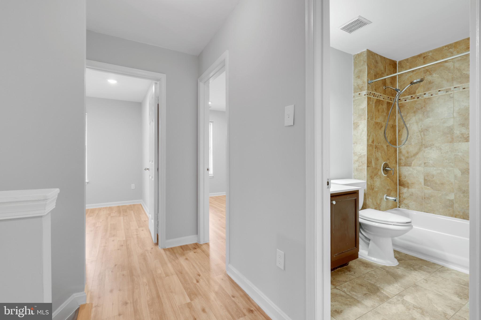 KINGS POINT - Residential