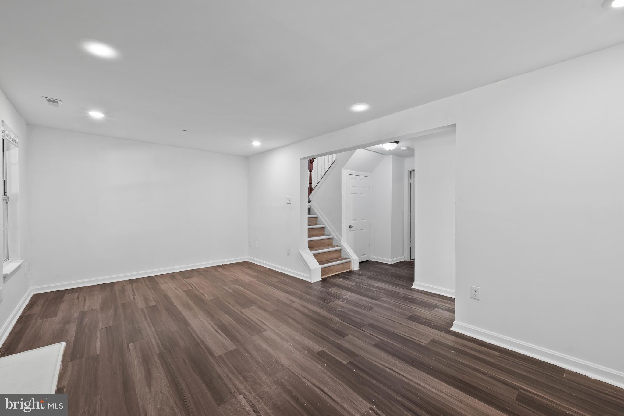 KINGS POINT - Residential
