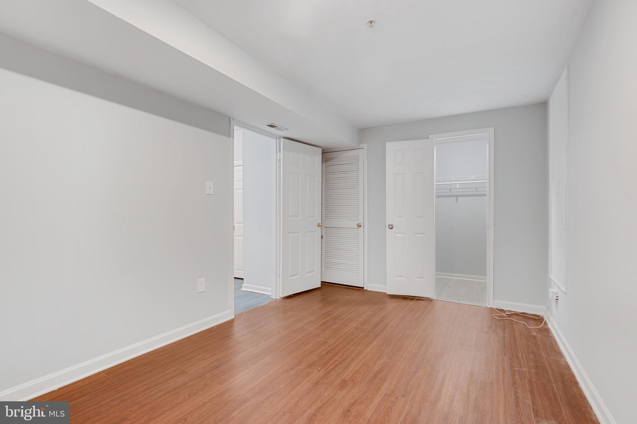 KINGS POINT - Residential