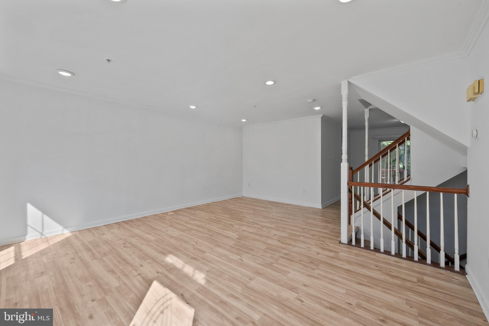KINGS POINT - Residential