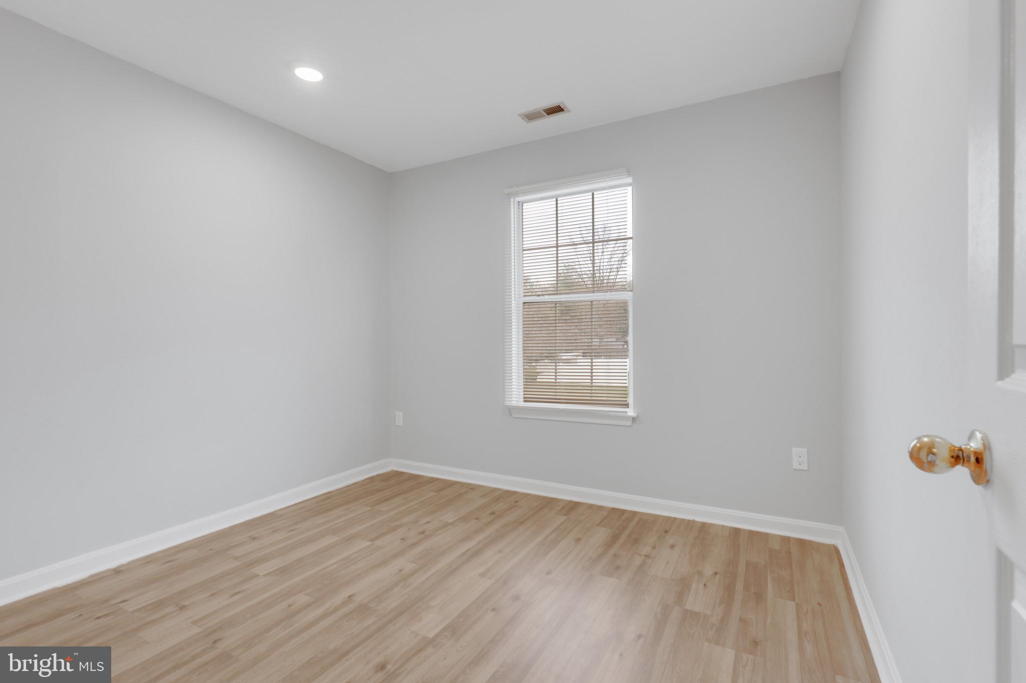 KINGS POINT - Residential