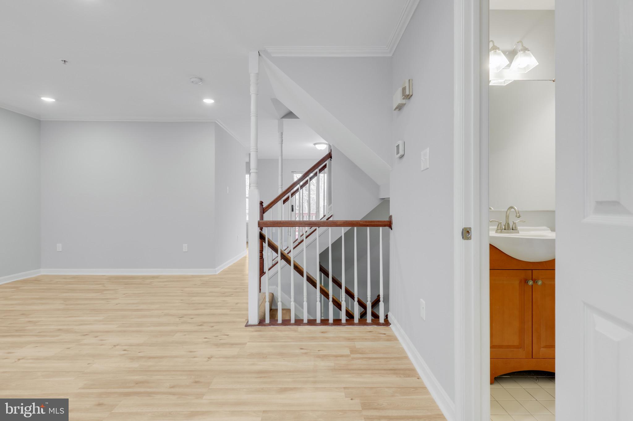 KINGS POINT - Residential