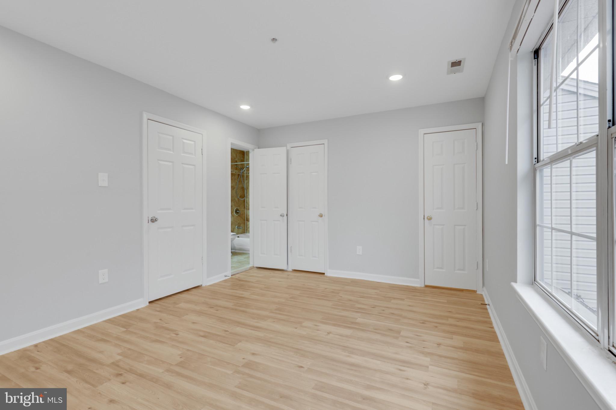 KINGS POINT - Residential