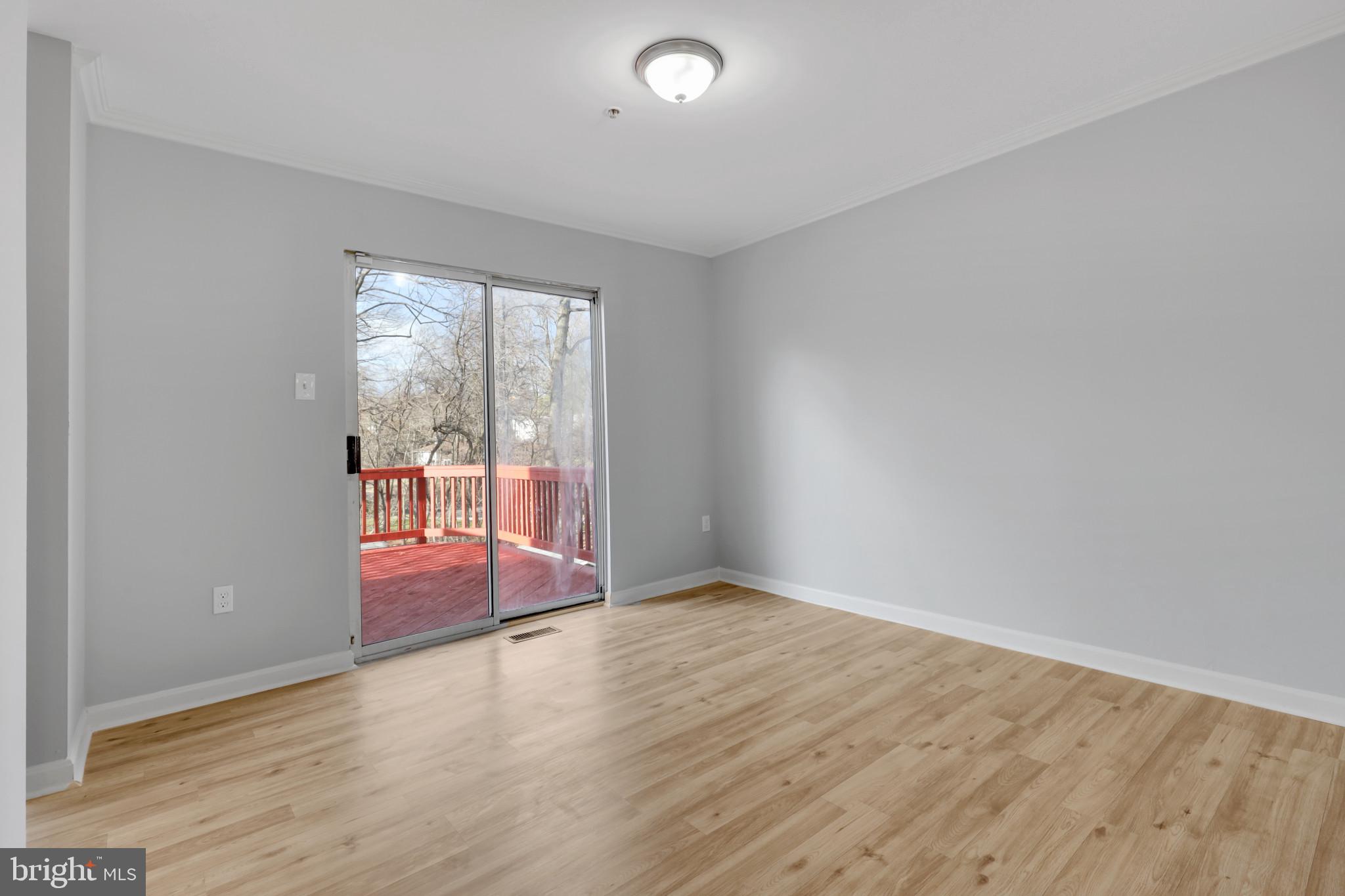 KINGS POINT - Residential