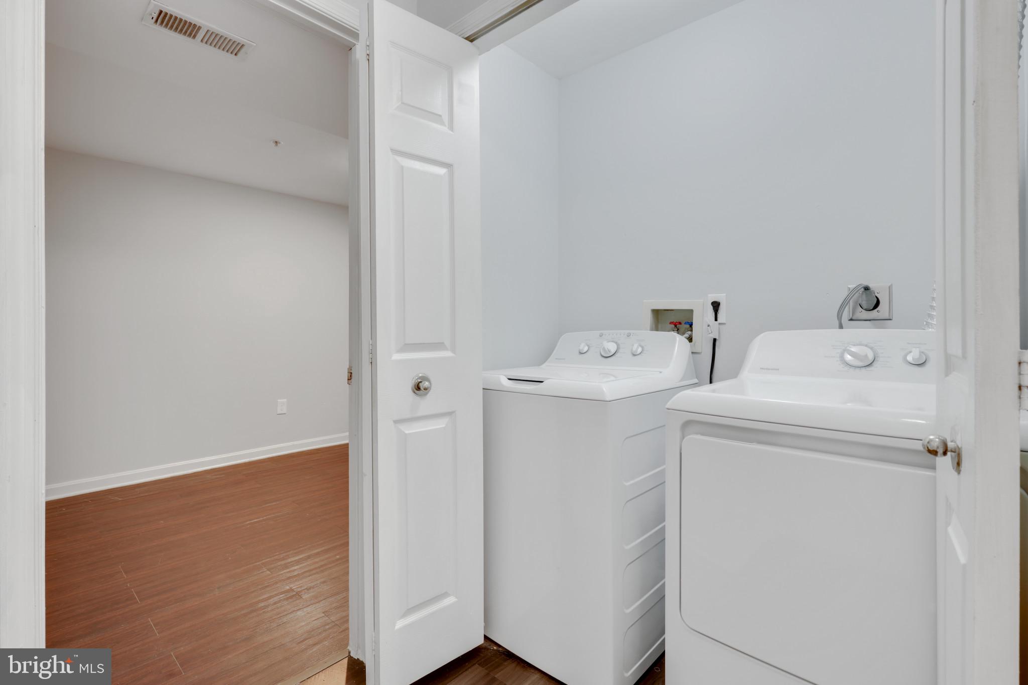 KINGS POINT - Residential