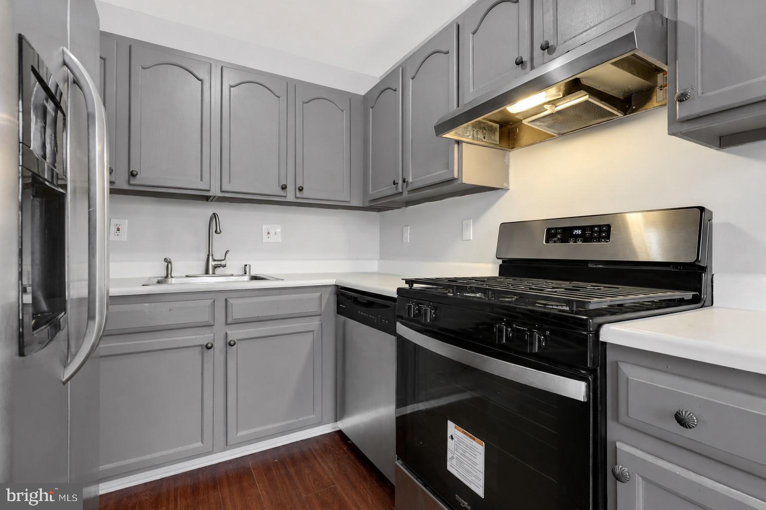 KINGS POINT - Residential