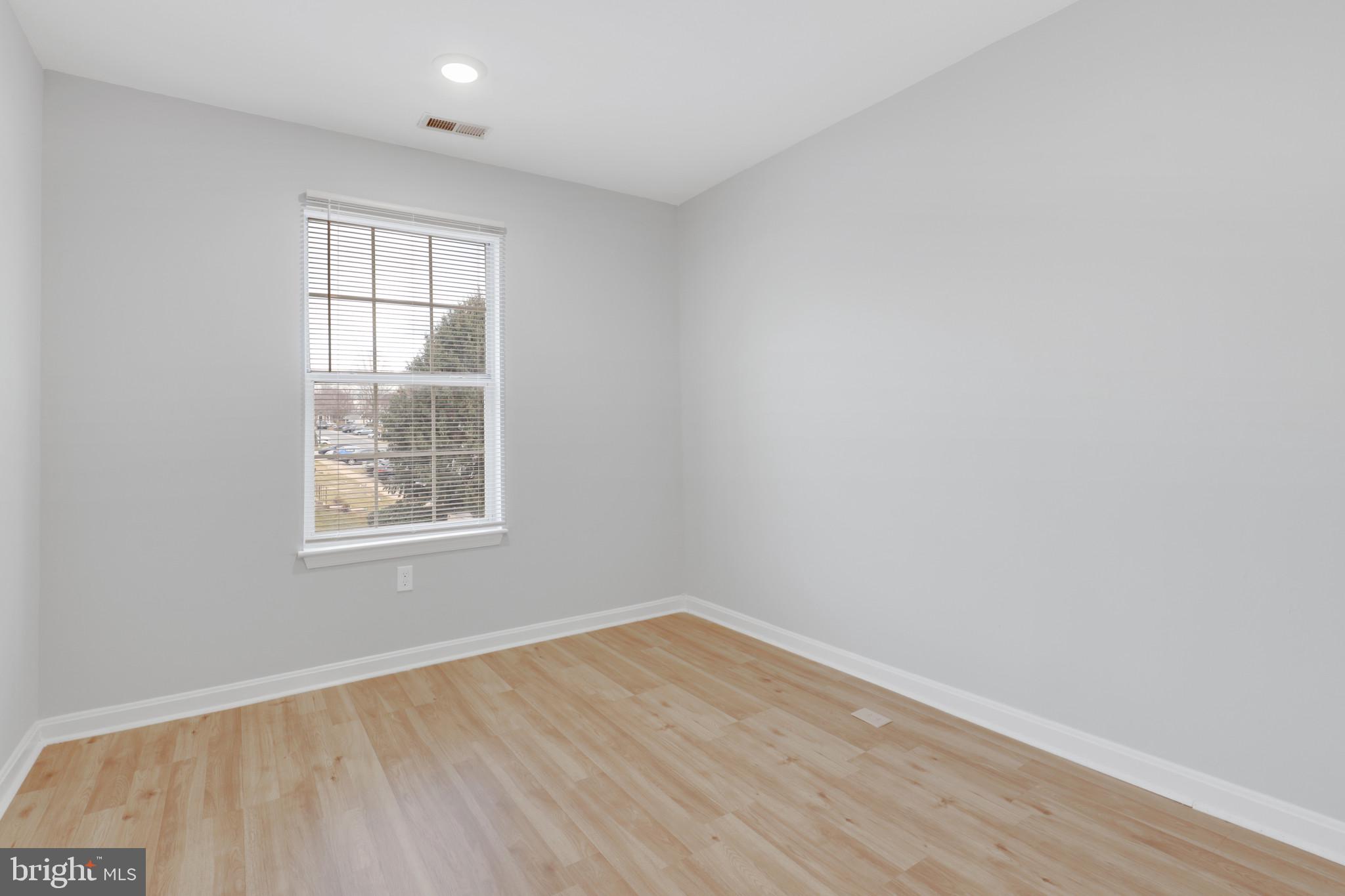 KINGS POINT - Residential