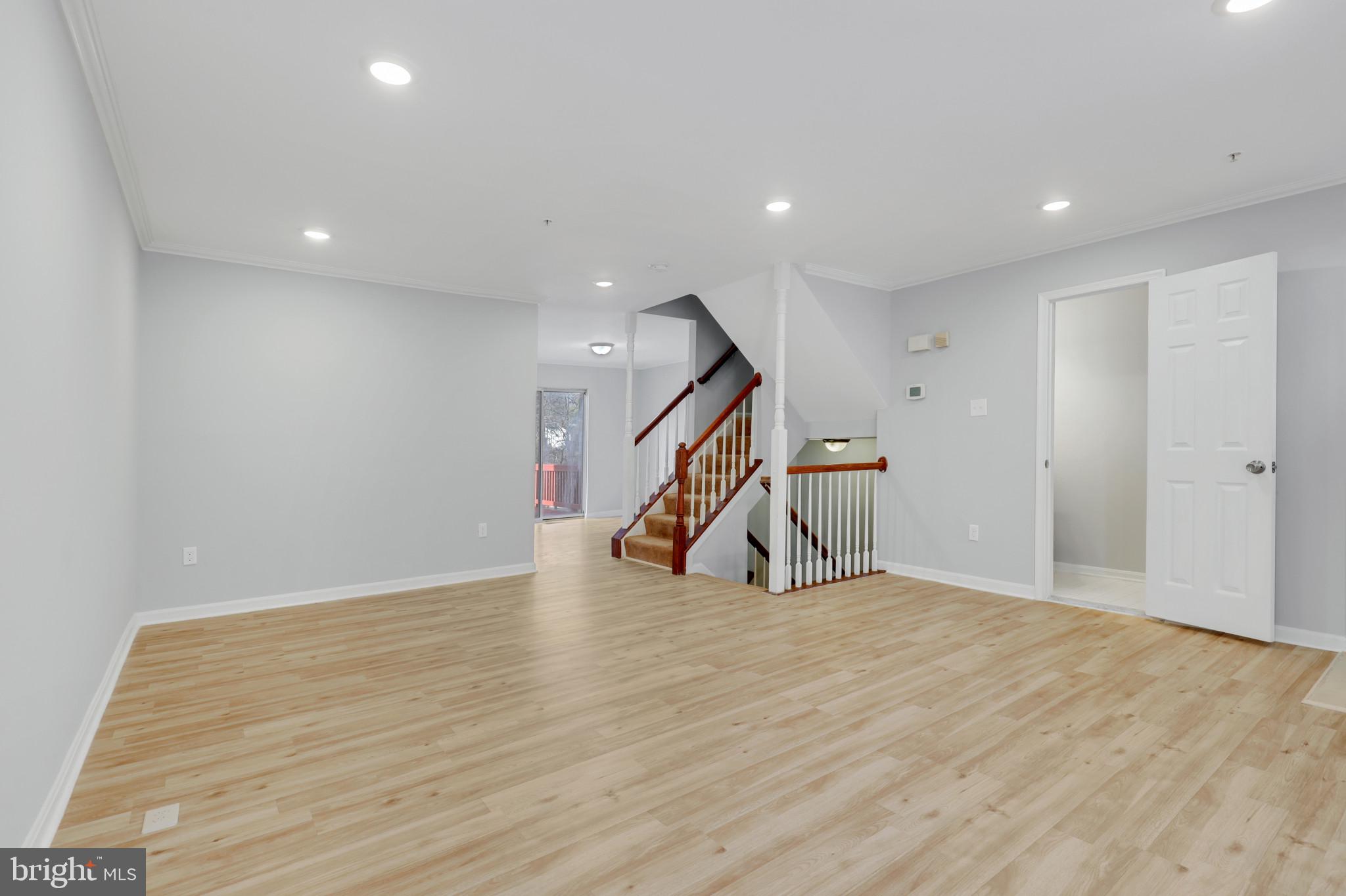 KINGS POINT - Residential