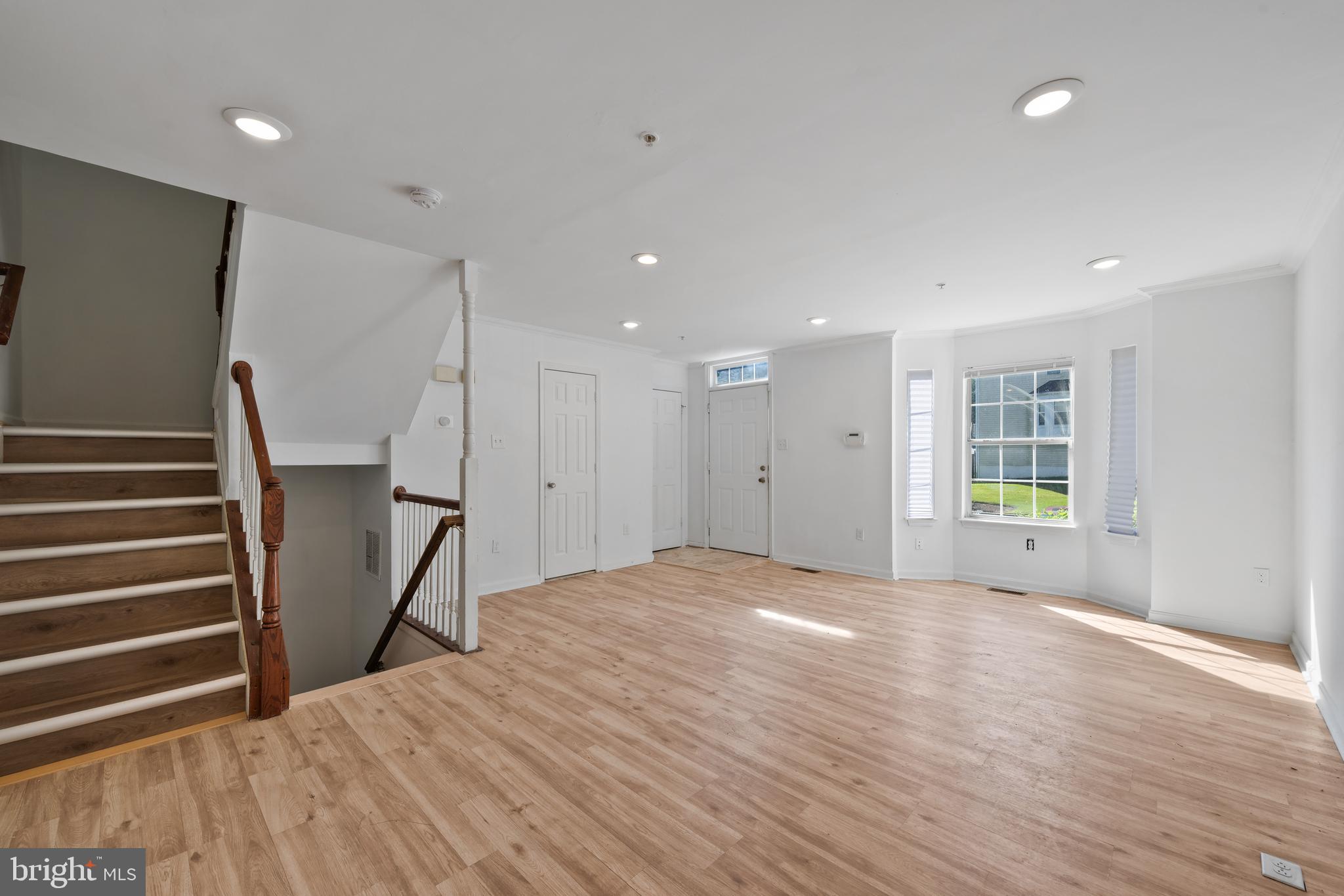KINGS POINT - Residential