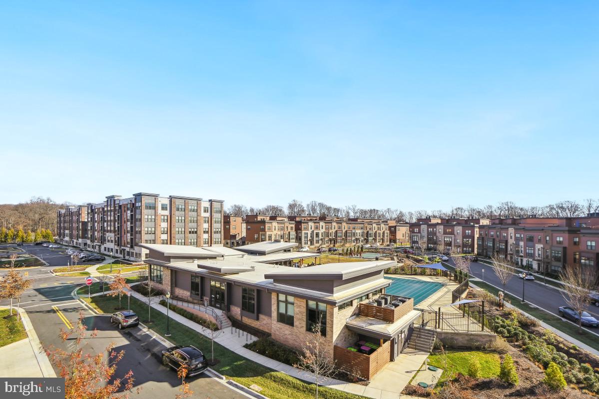 TOWER OAKS - Residential