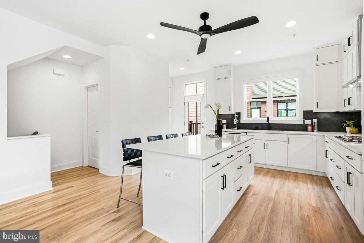 TOWER OAKS - Residential