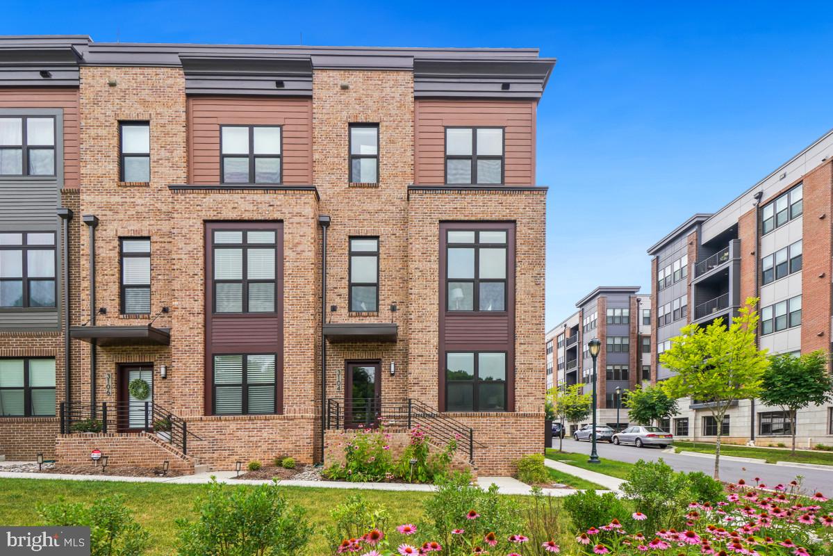 TOWER OAKS - Residential