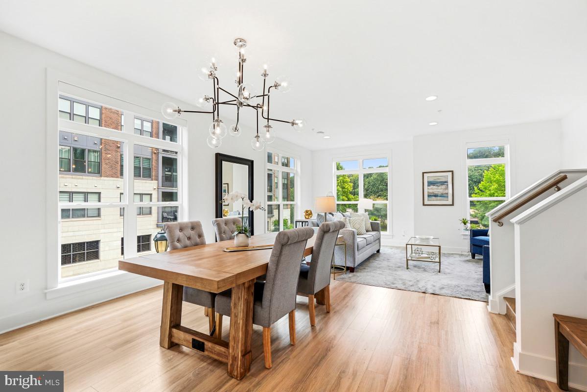 TOWER OAKS - Residential