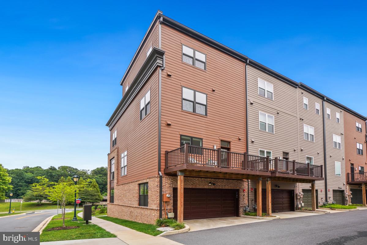 TOWER OAKS - Residential