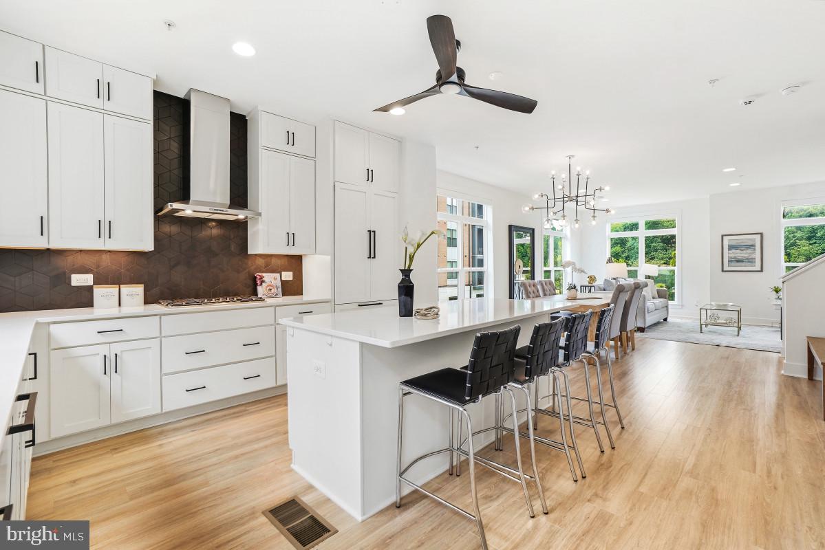 TOWER OAKS - Residential