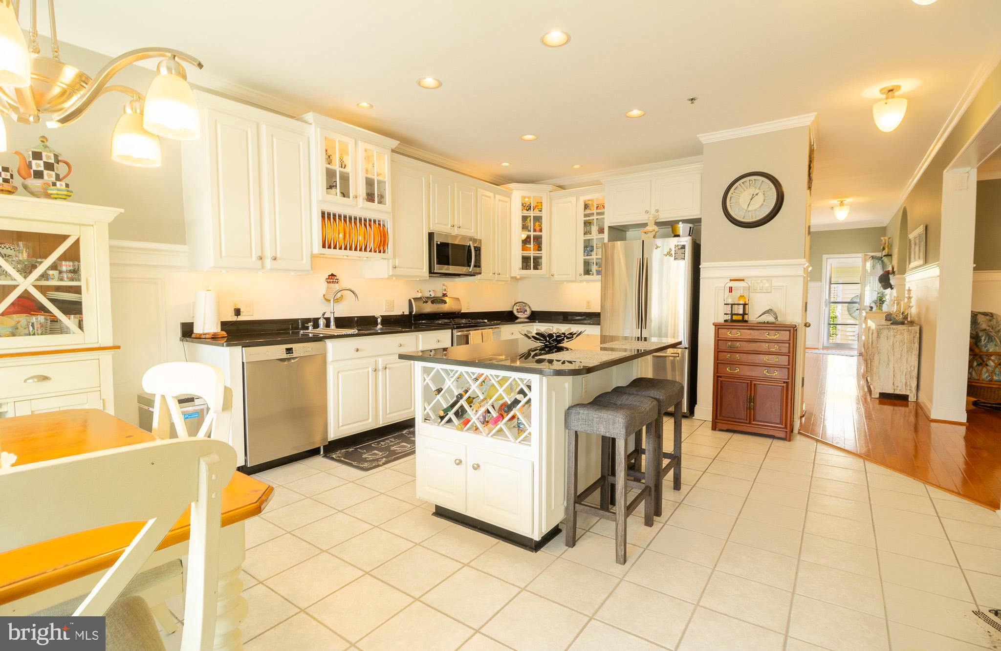 BAYWOOD - Residential