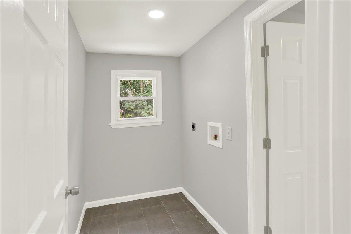 FORESTVILLE - Residential