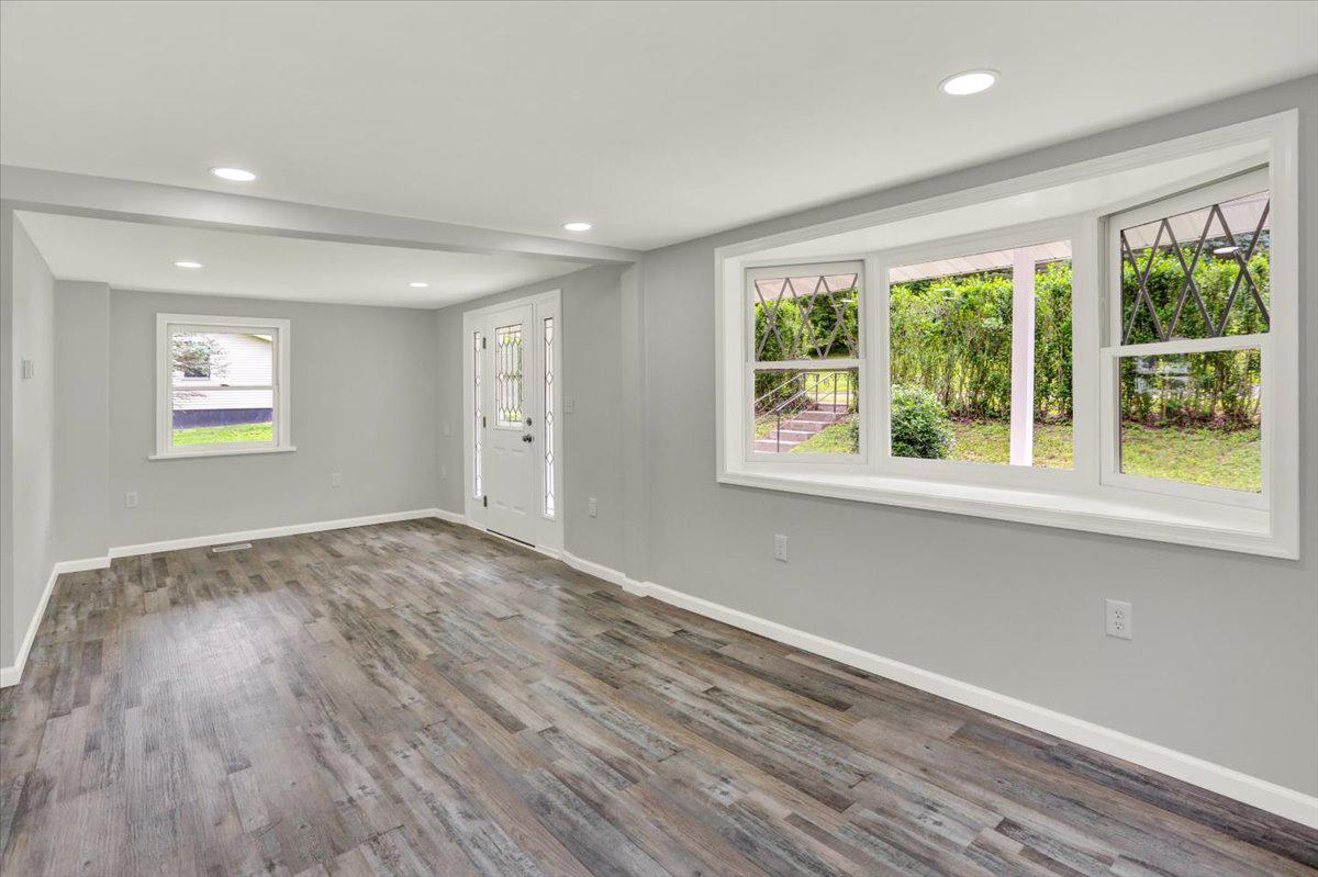 FORESTVILLE - Residential