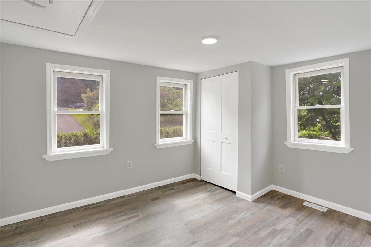FORESTVILLE - Residential