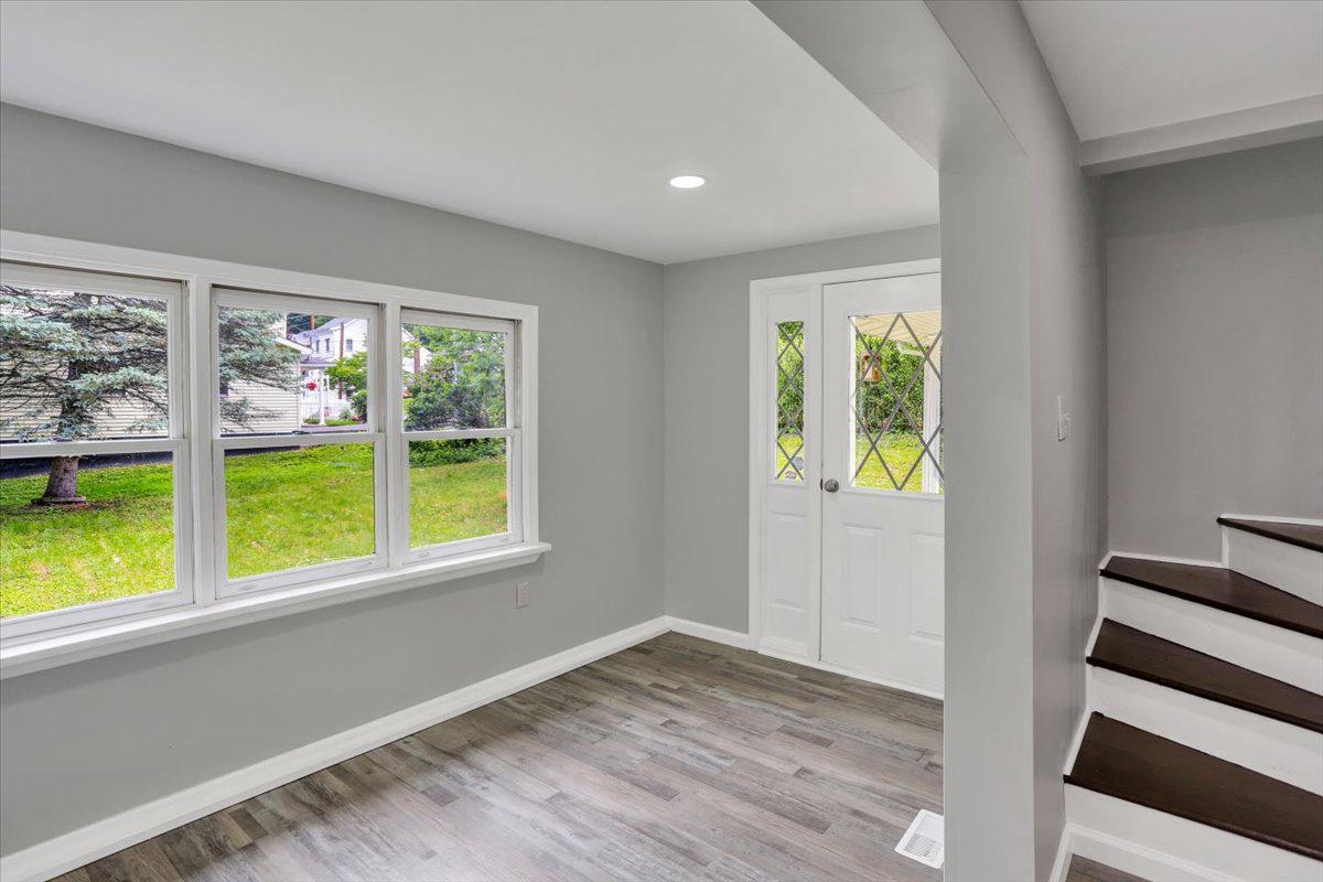 FORESTVILLE - Residential