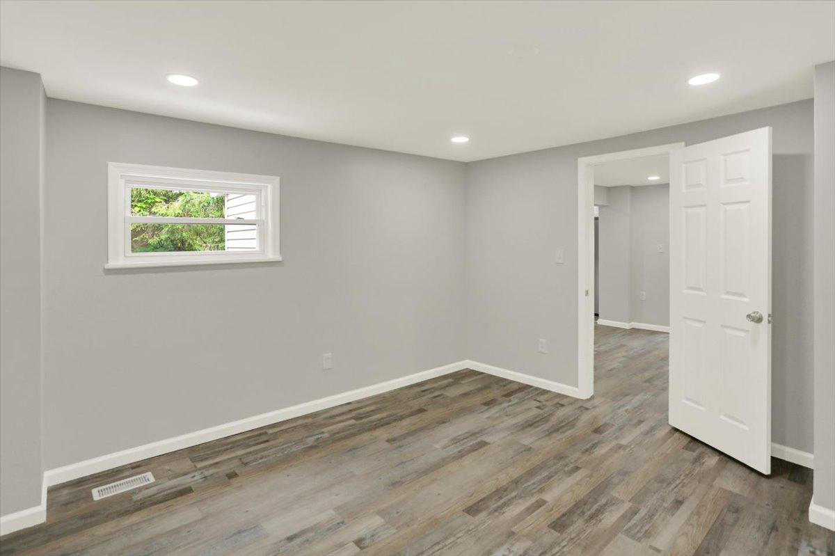 FORESTVILLE - Residential