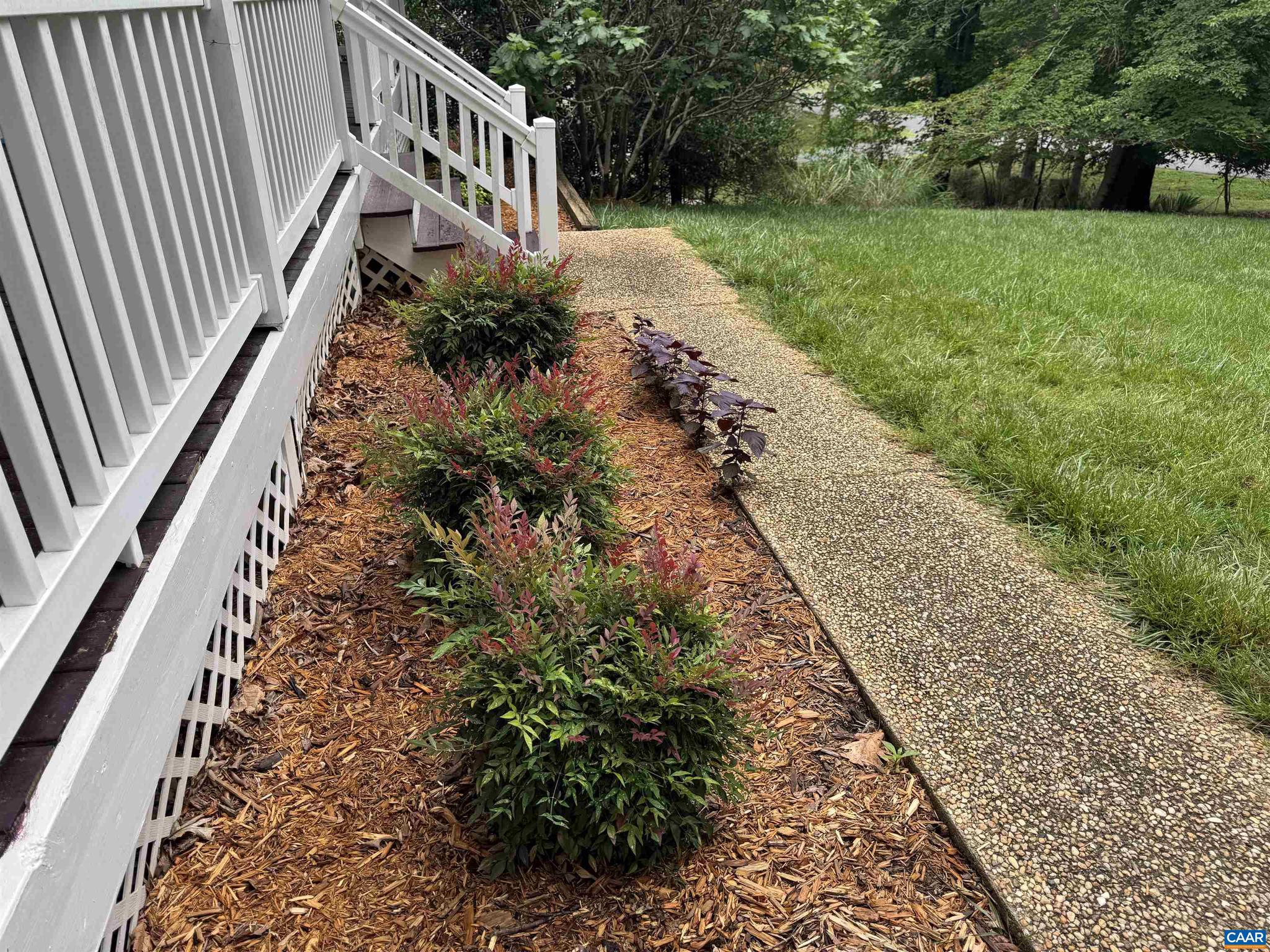LAKE MONTICELLO - Residential