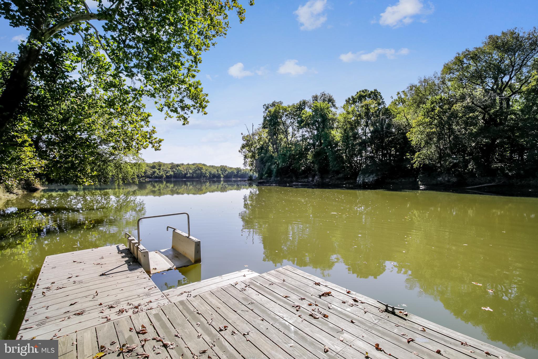 RIVER CREEK - Residential