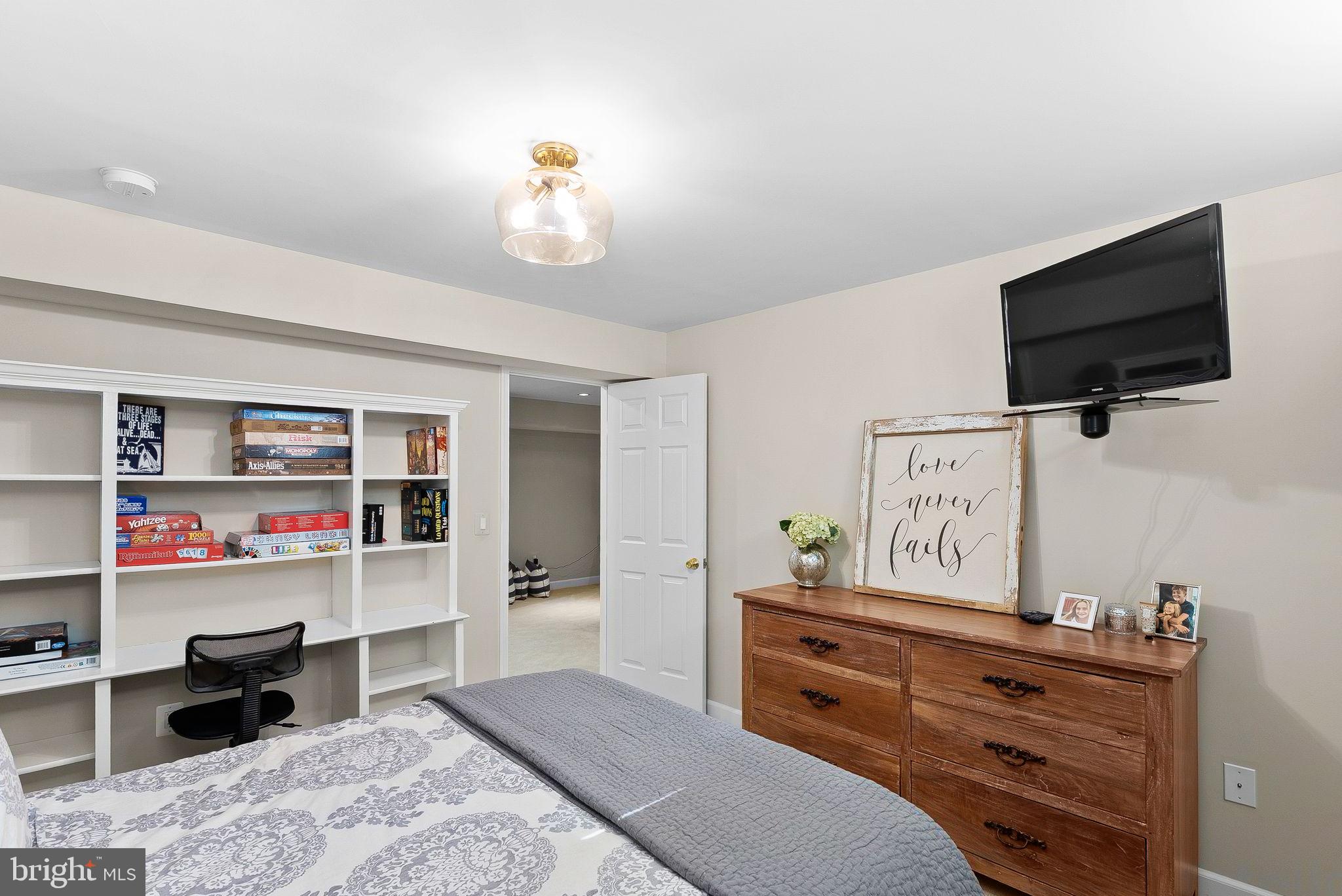 RIVER CREEK - Residential