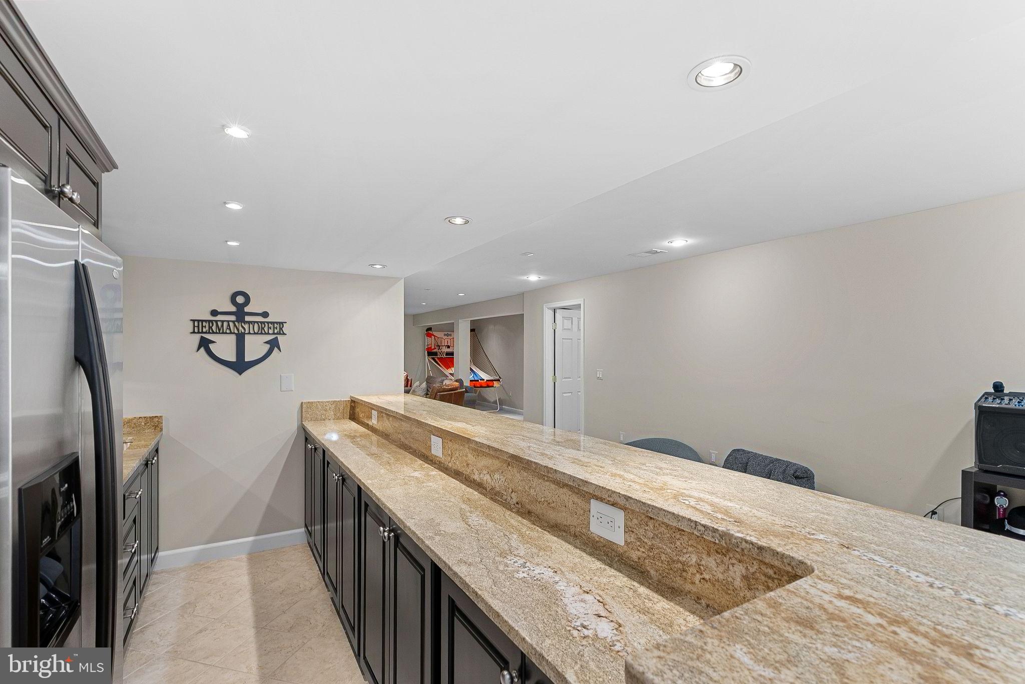 RIVER CREEK - Residential