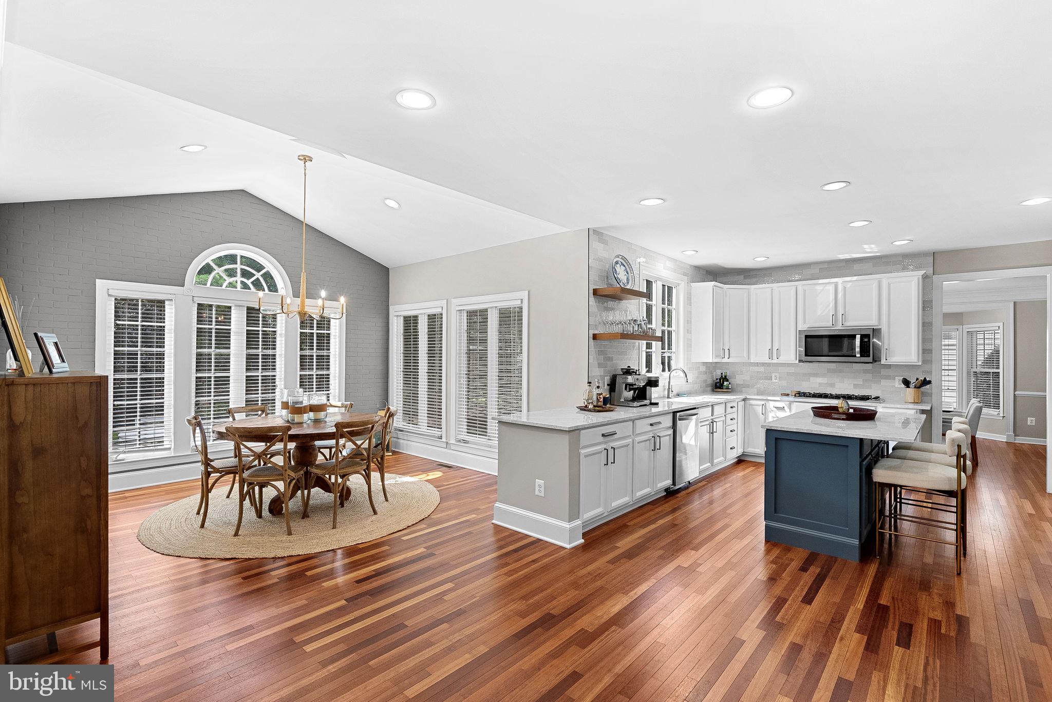 RIVER CREEK - Residential