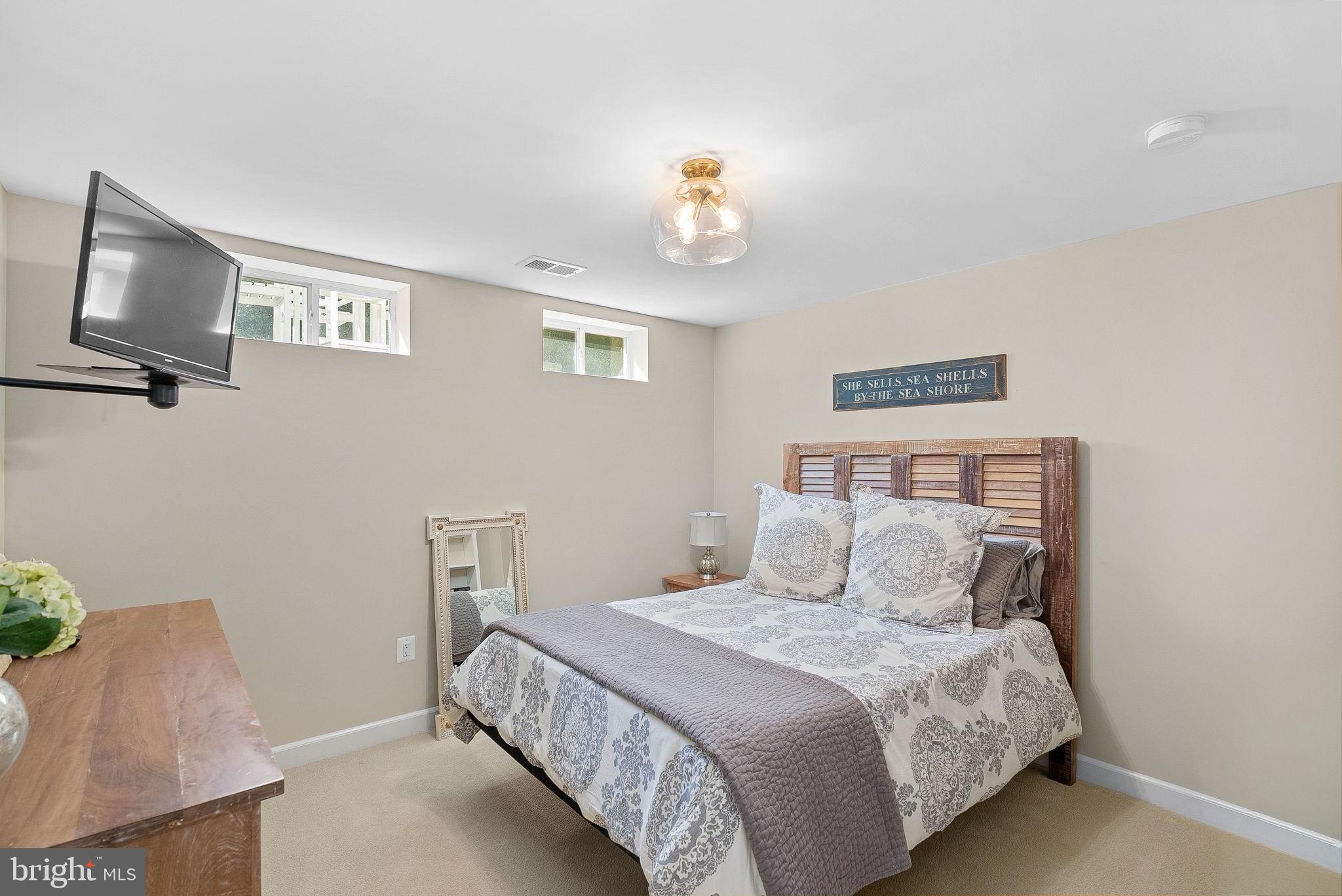 RIVER CREEK - Residential