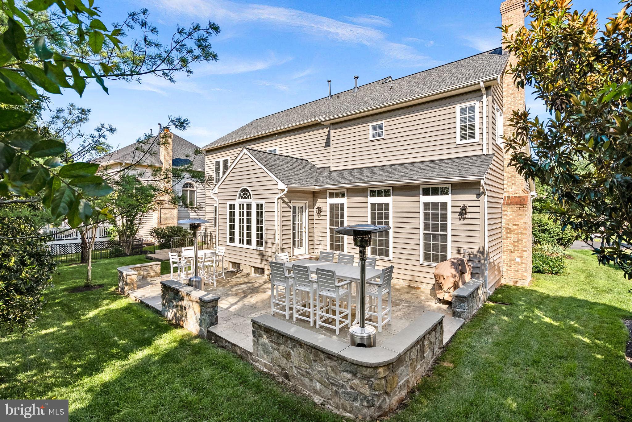 RIVER CREEK - Residential