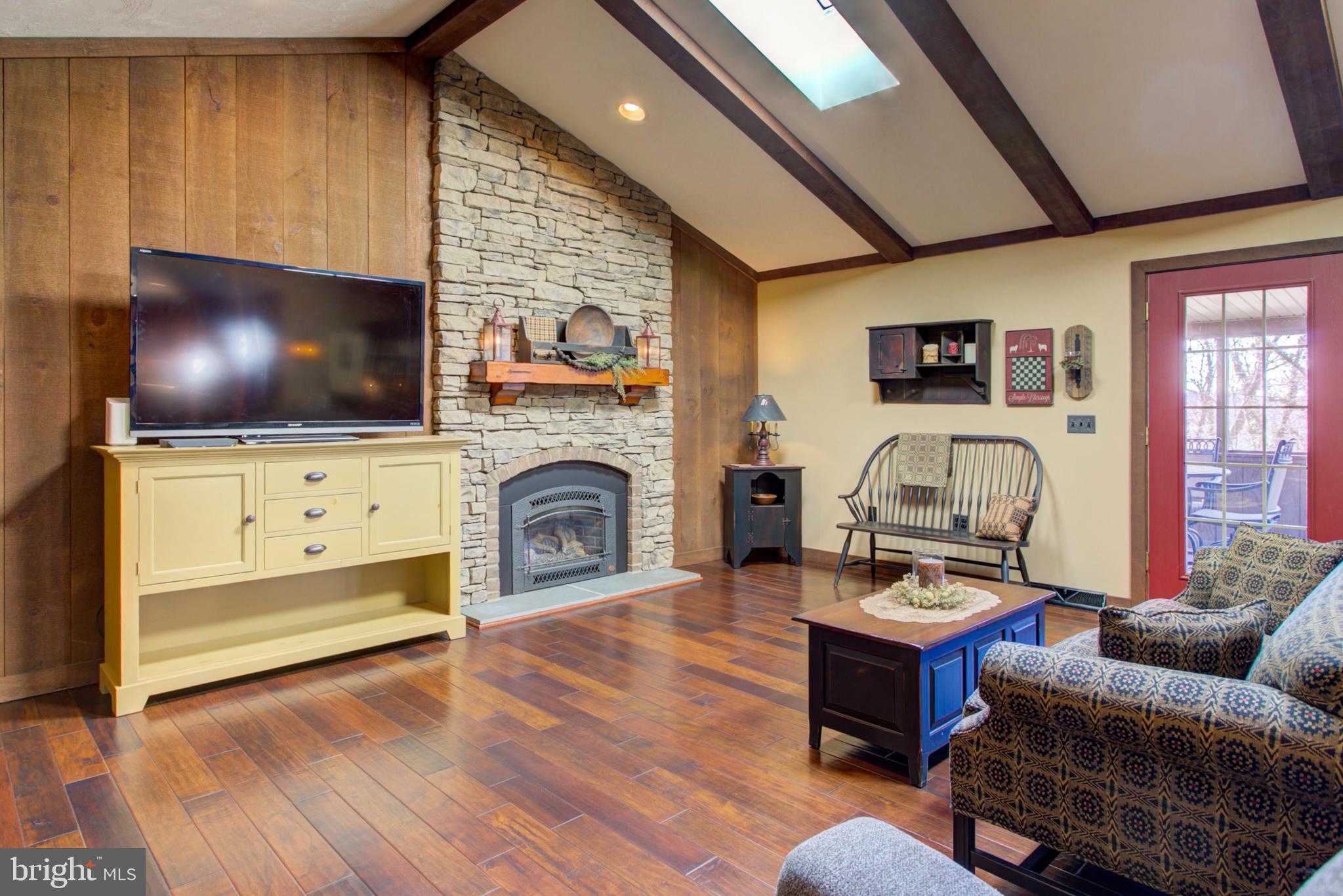 CHATELAINE - Residential