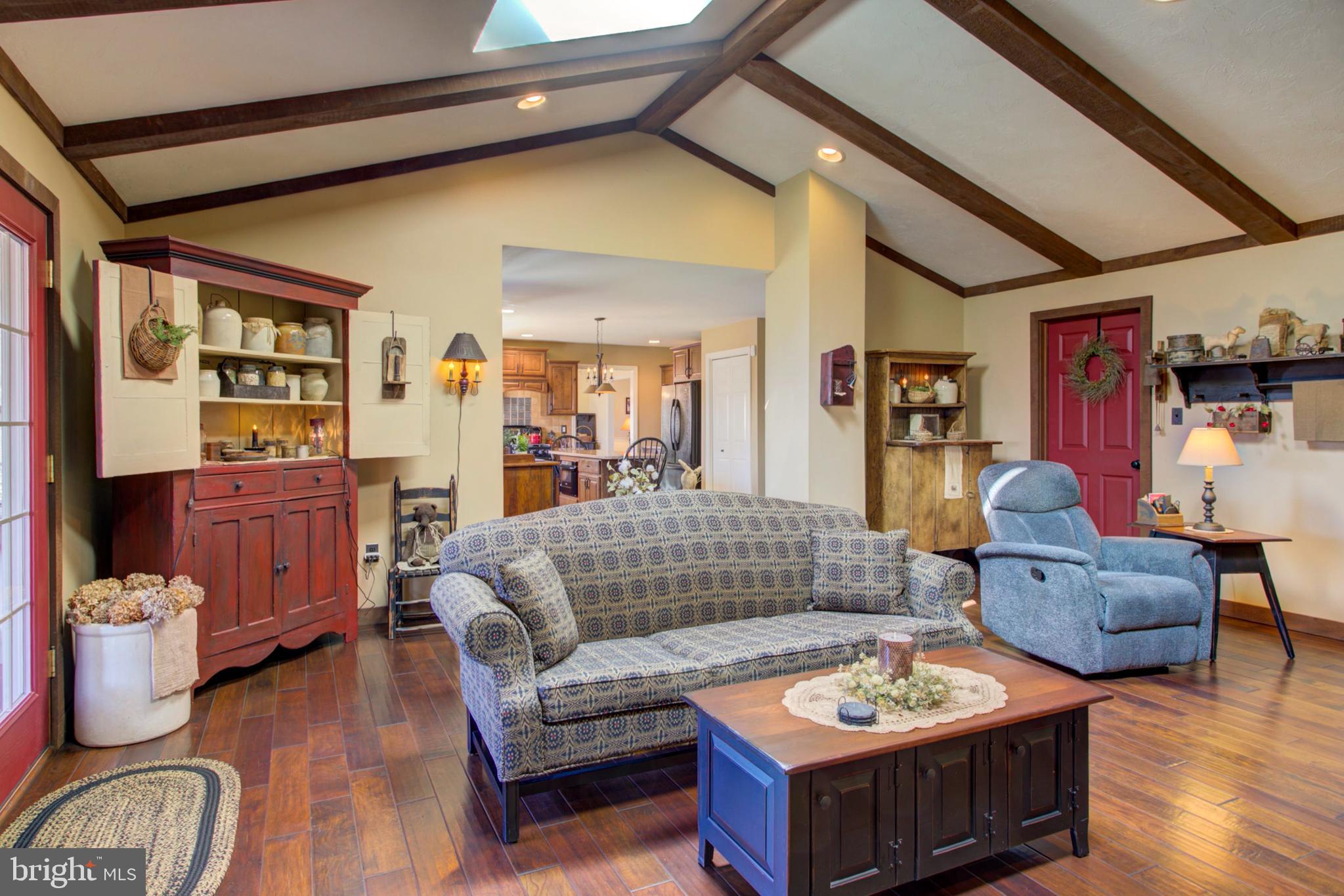 CHATELAINE - Residential